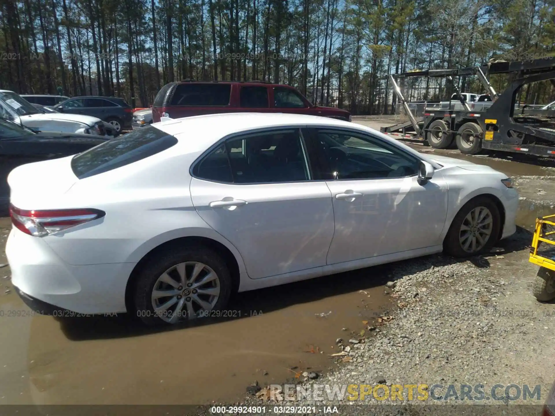 6 Photograph of a damaged car 4T1C11AK0LU369160 TOYOTA CAMRY 2020