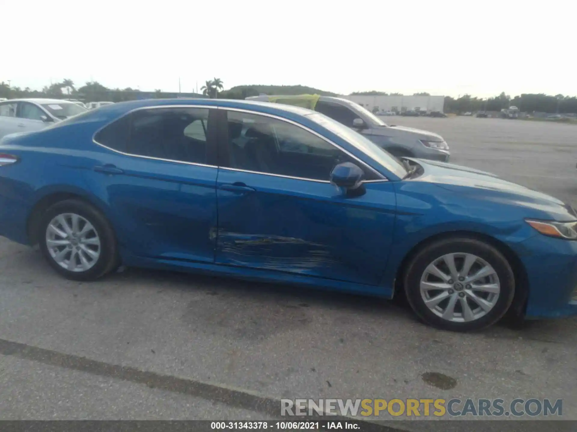 6 Photograph of a damaged car 4T1C11AK0LU378716 TOYOTA CAMRY 2020