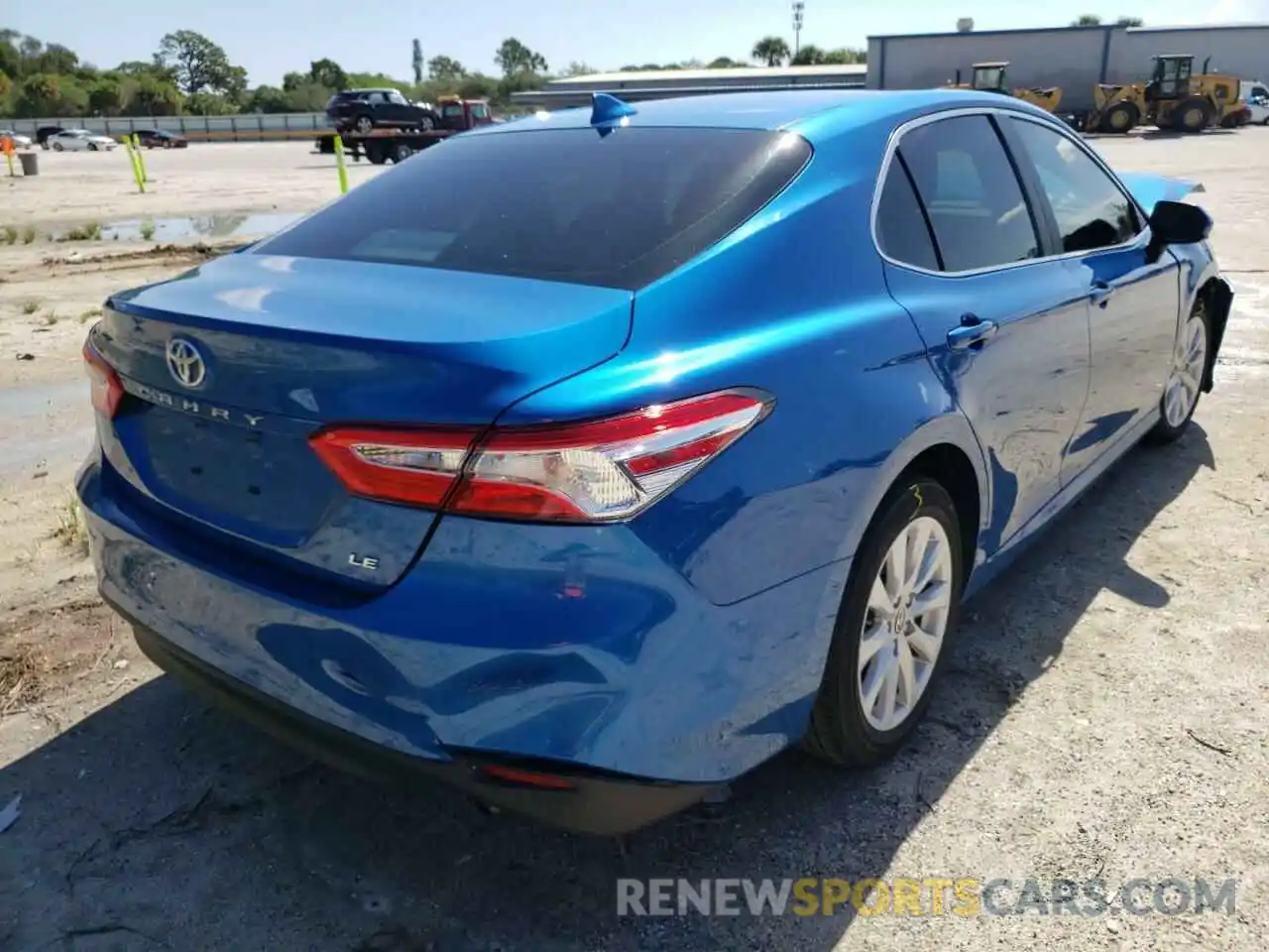 4 Photograph of a damaged car 4T1C11AK0LU389036 TOYOTA CAMRY 2020