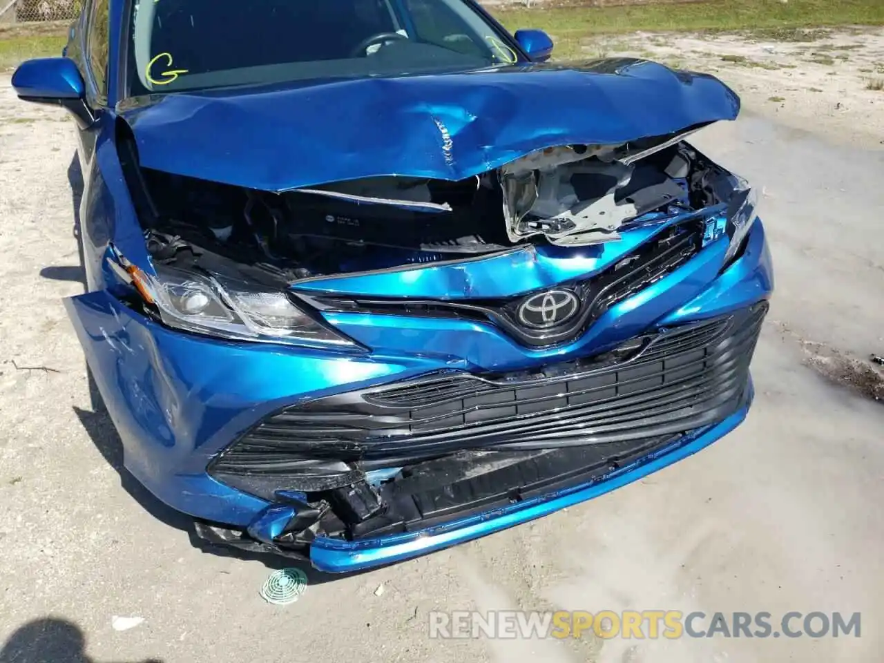 9 Photograph of a damaged car 4T1C11AK0LU389036 TOYOTA CAMRY 2020