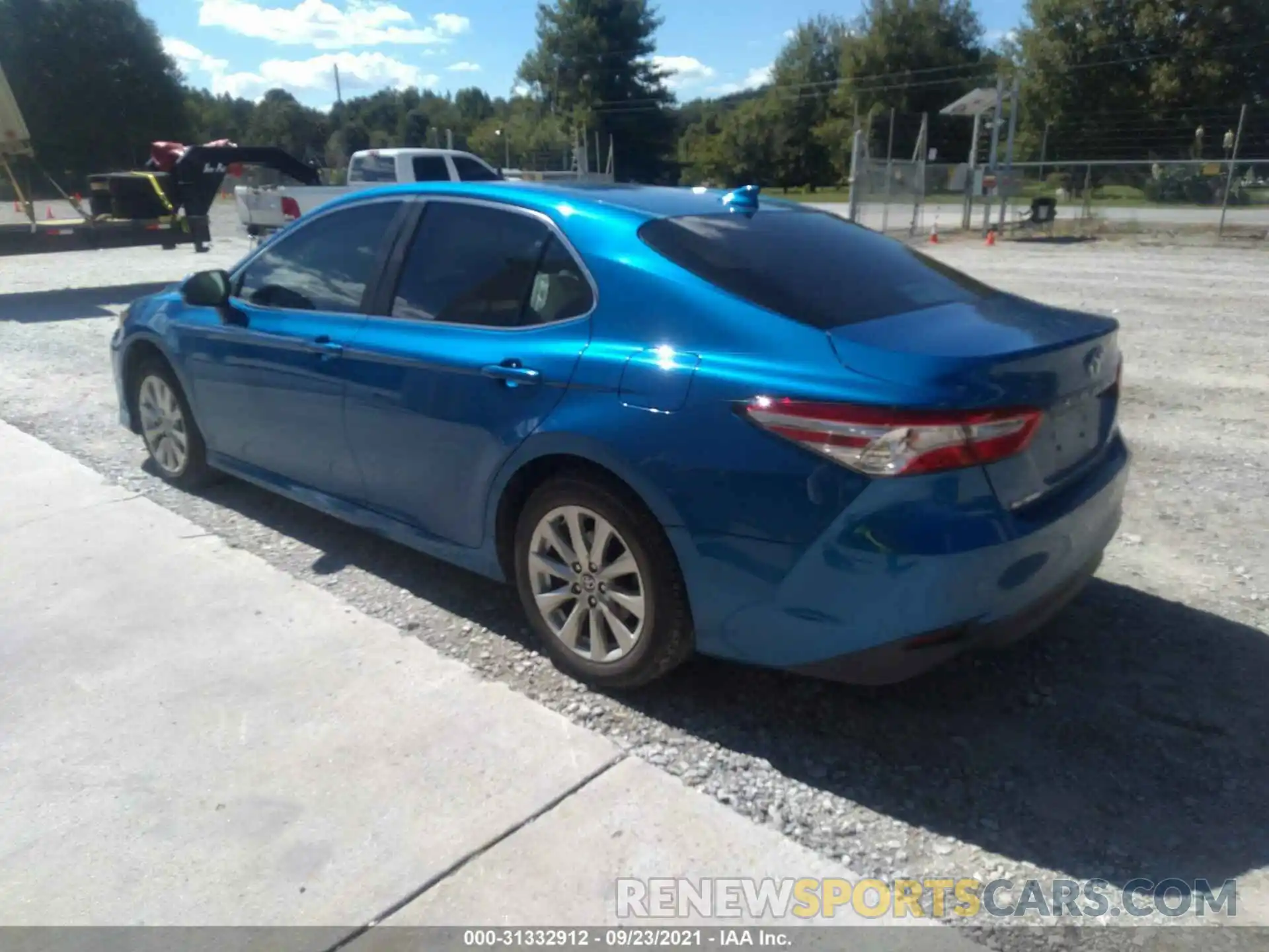 3 Photograph of a damaged car 4T1C11AK0LU393085 TOYOTA CAMRY 2020