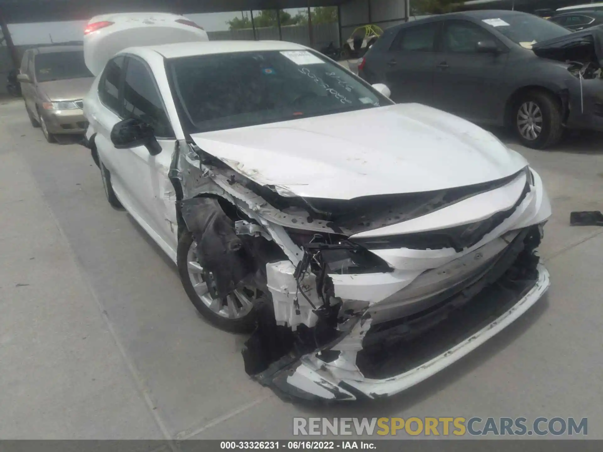 1 Photograph of a damaged car 4T1C11AK0LU401251 TOYOTA CAMRY 2020