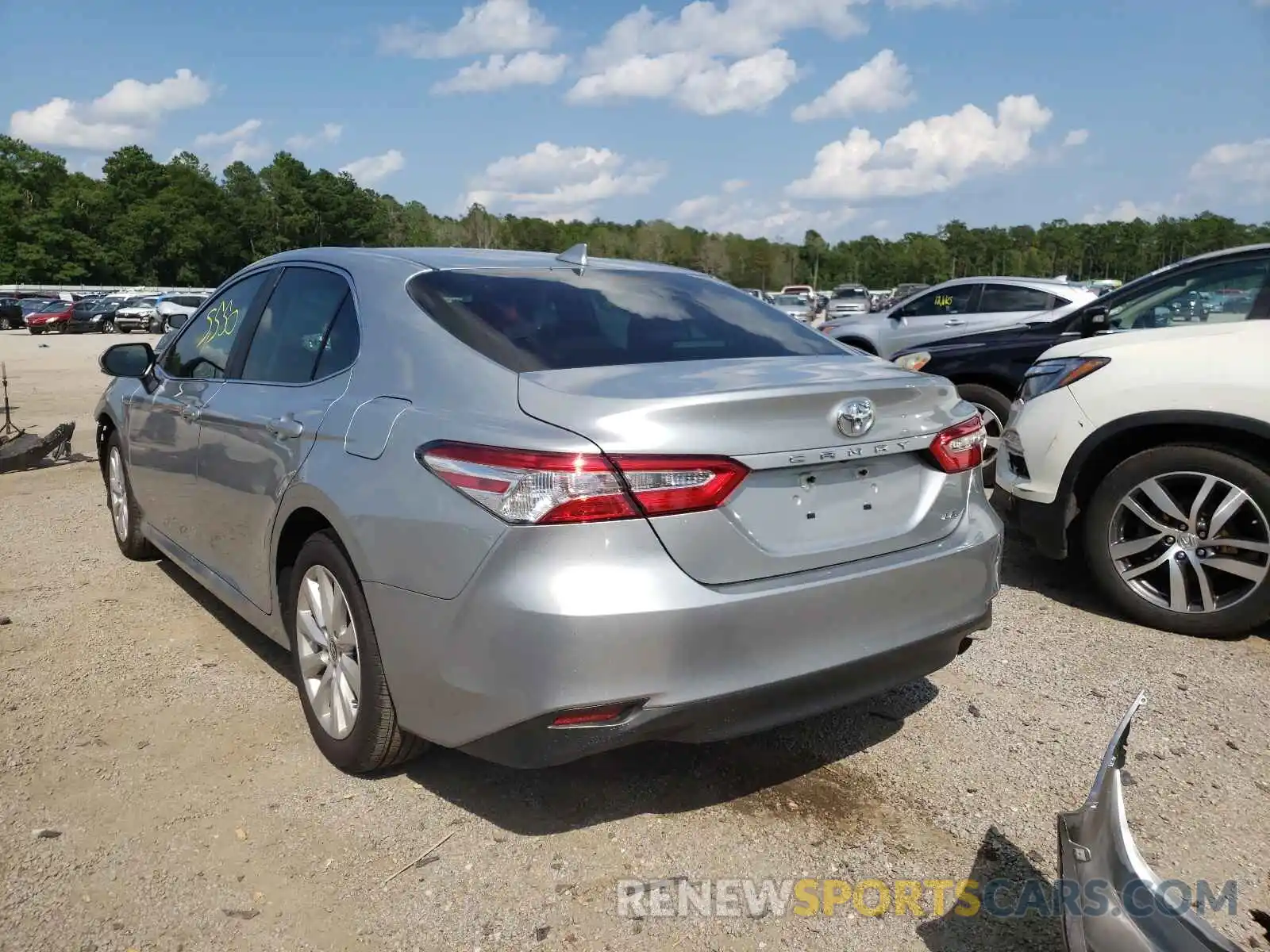 3 Photograph of a damaged car 4T1C11AK0LU402125 TOYOTA CAMRY 2020