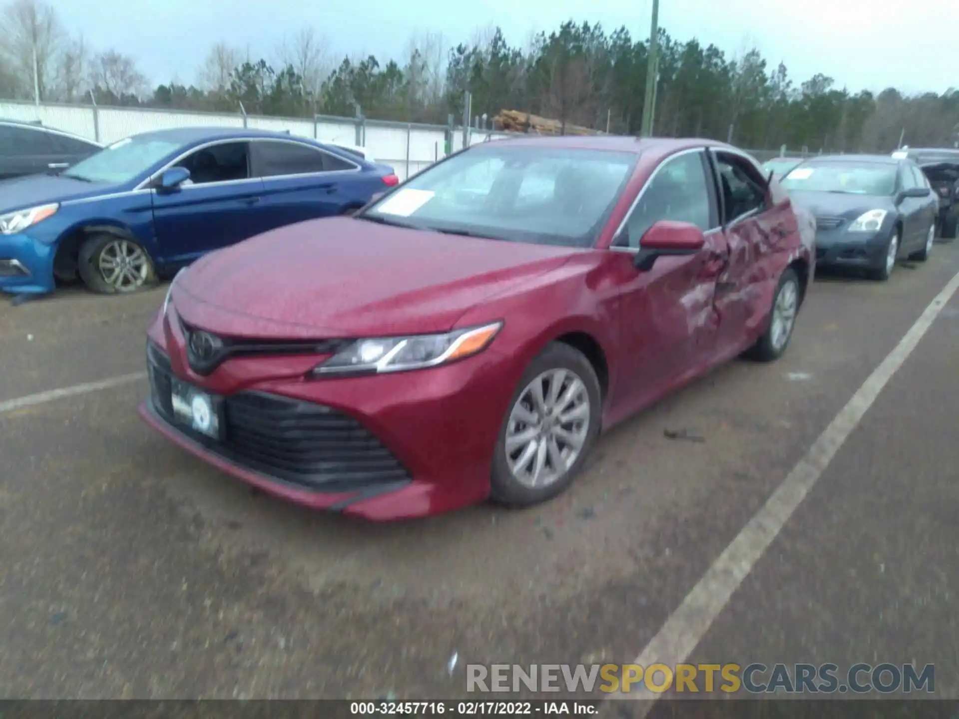 2 Photograph of a damaged car 4T1C11AK0LU510082 TOYOTA CAMRY 2020