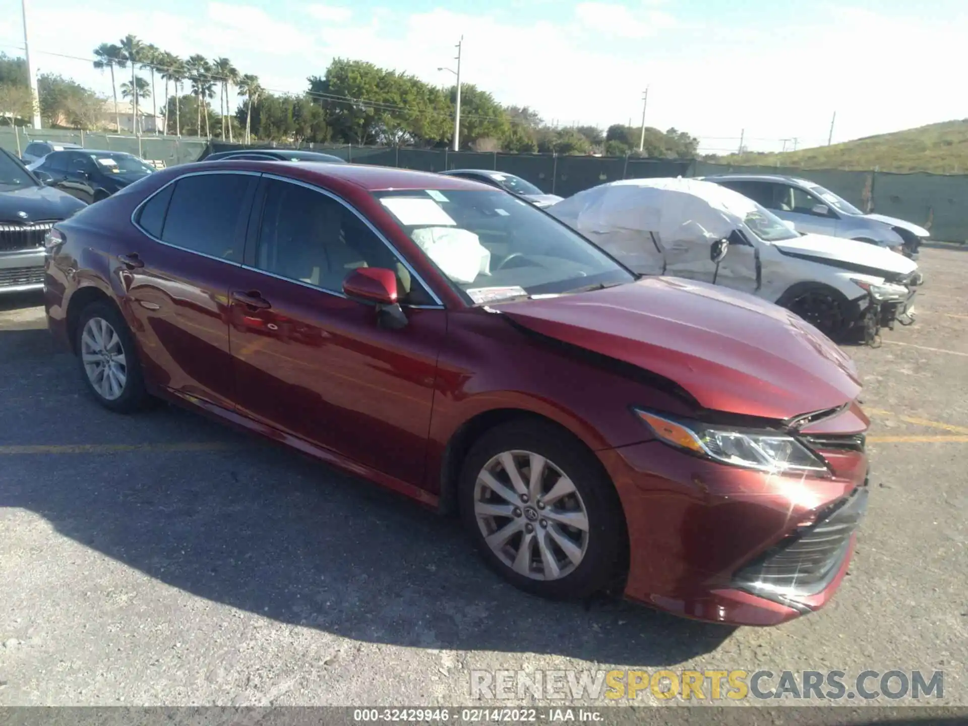 1 Photograph of a damaged car 4T1C11AK0LU862952 TOYOTA CAMRY 2020