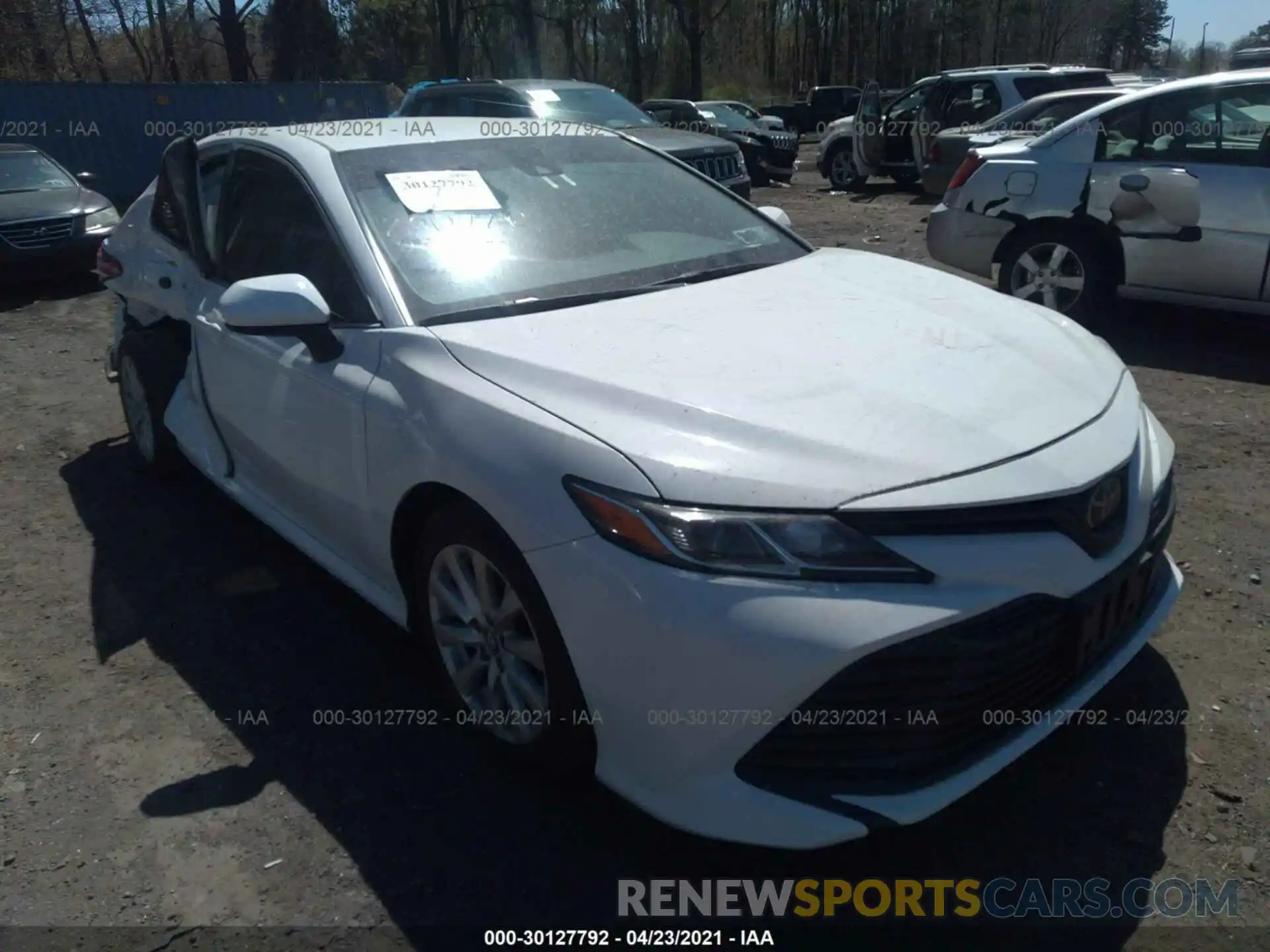 1 Photograph of a damaged car 4T1C11AK0LU866192 TOYOTA CAMRY 2020