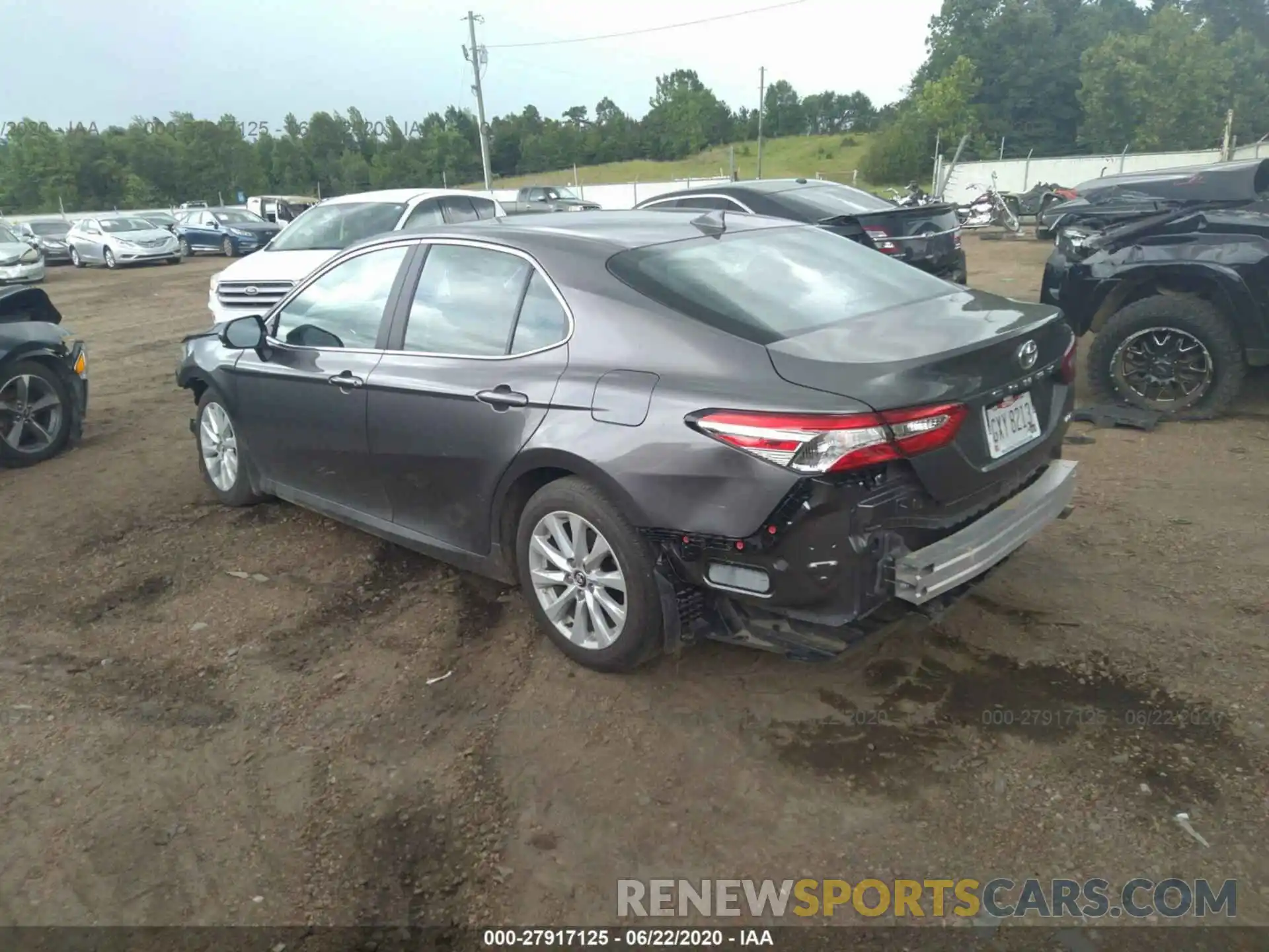 3 Photograph of a damaged car 4T1C11AK0LU869979 TOYOTA CAMRY 2020