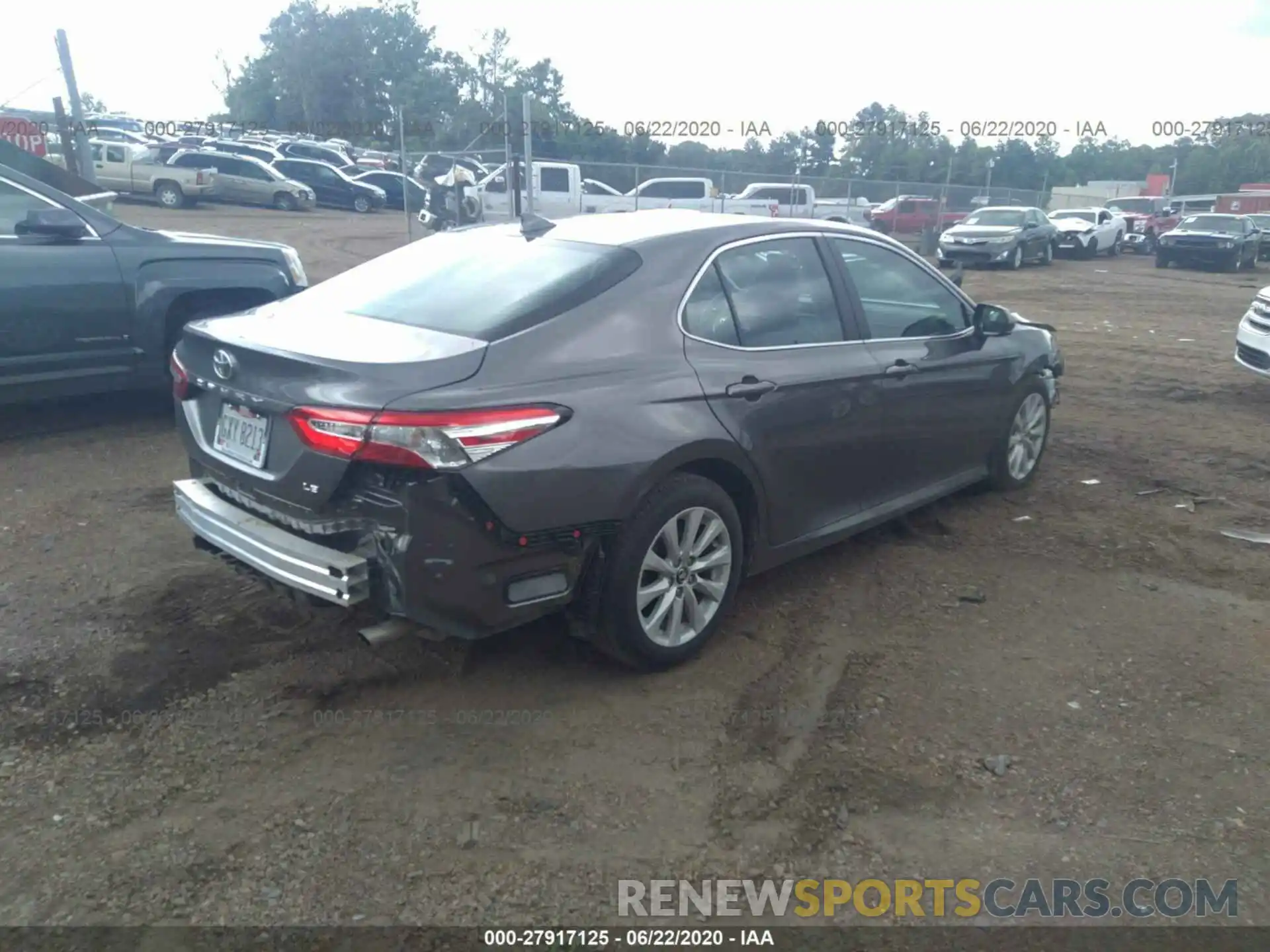 4 Photograph of a damaged car 4T1C11AK0LU869979 TOYOTA CAMRY 2020