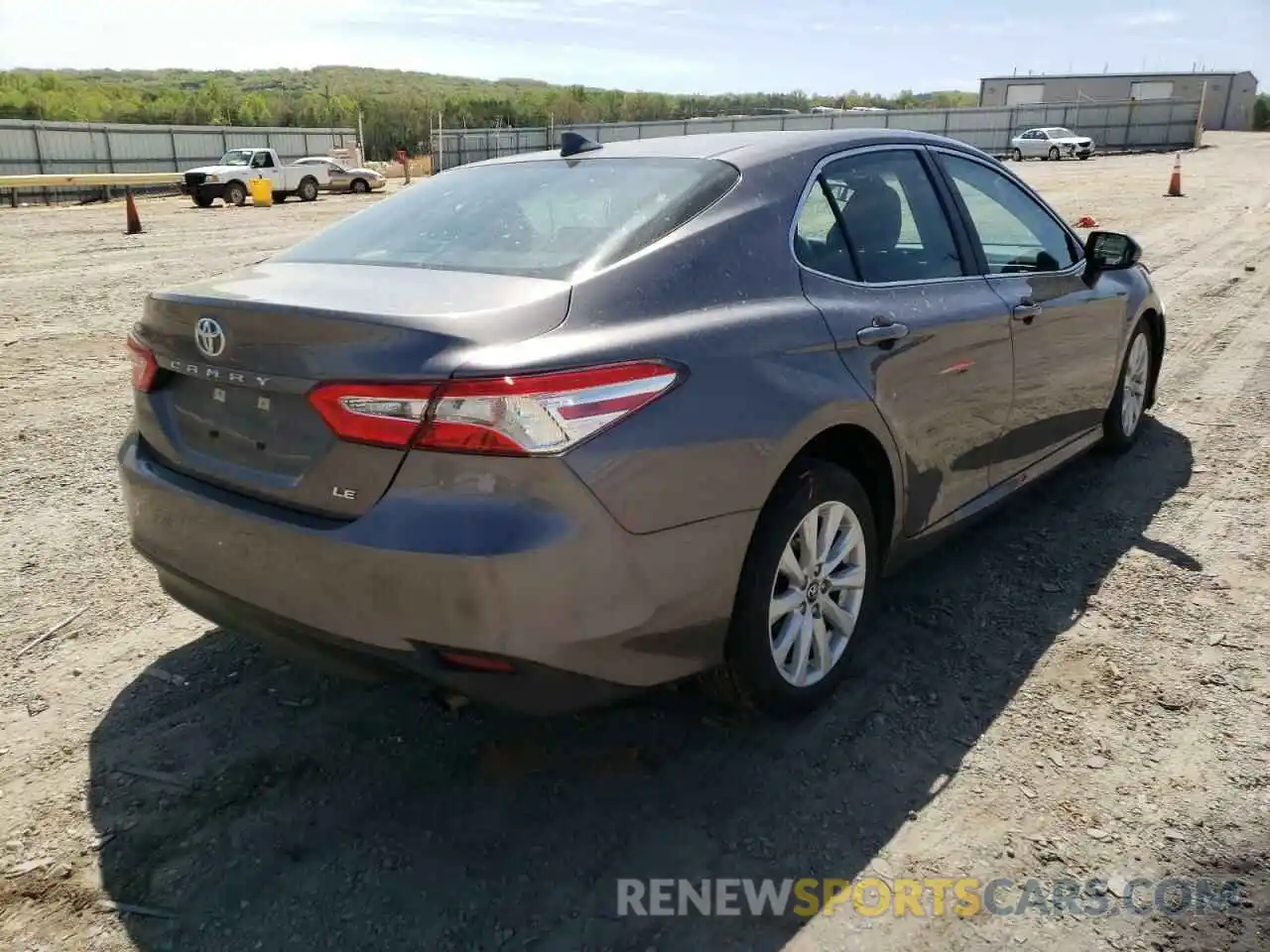 4 Photograph of a damaged car 4T1C11AK0LU870470 TOYOTA CAMRY 2020