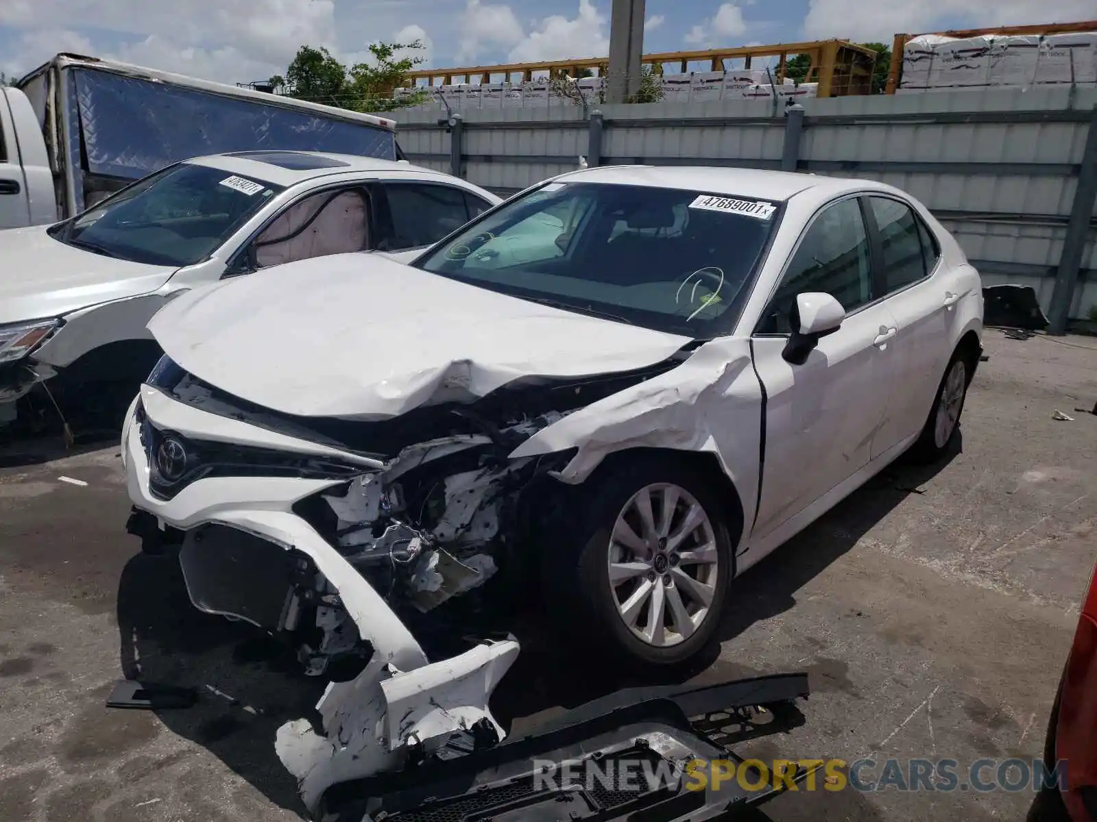 2 Photograph of a damaged car 4T1C11AK0LU871280 TOYOTA CAMRY 2020