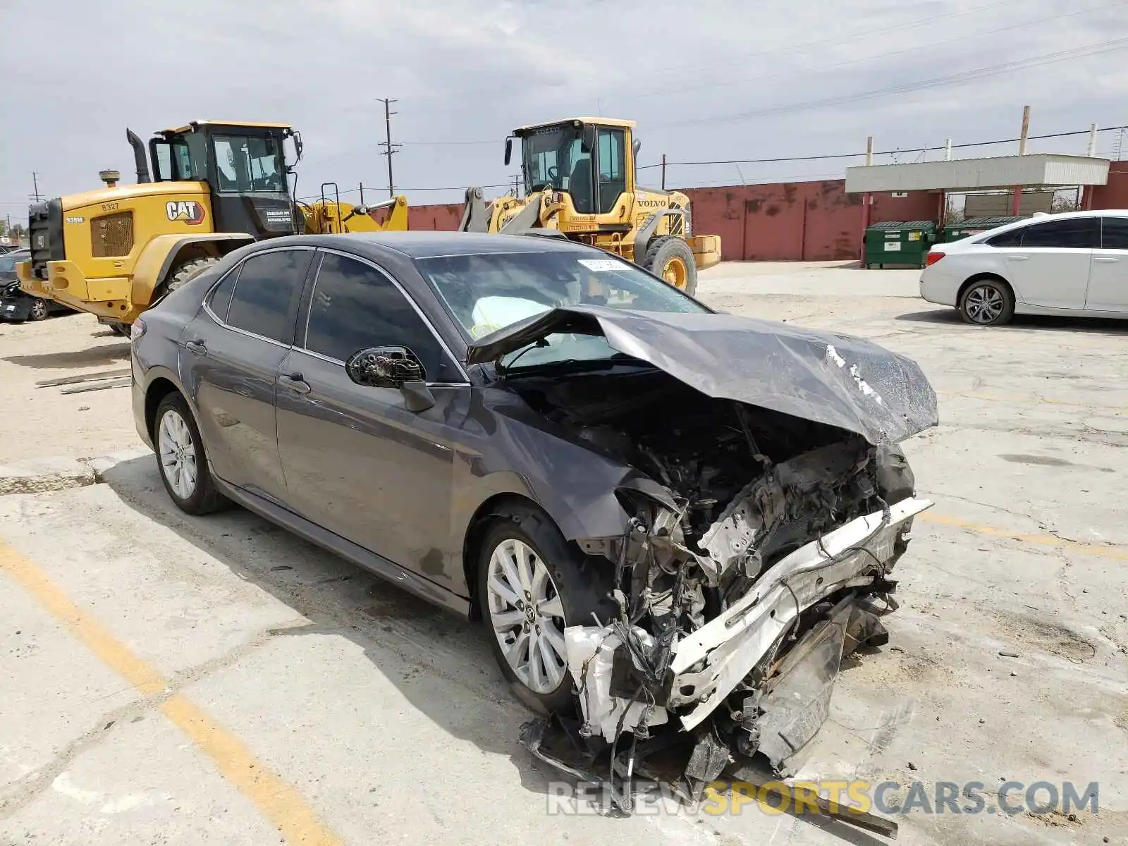 1 Photograph of a damaged car 4T1C11AK0LU873143 TOYOTA CAMRY 2020