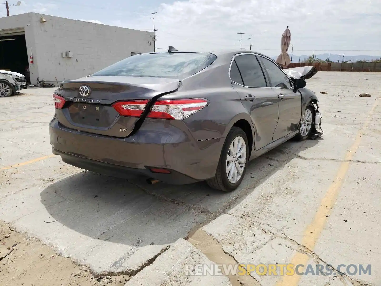 4 Photograph of a damaged car 4T1C11AK0LU873143 TOYOTA CAMRY 2020