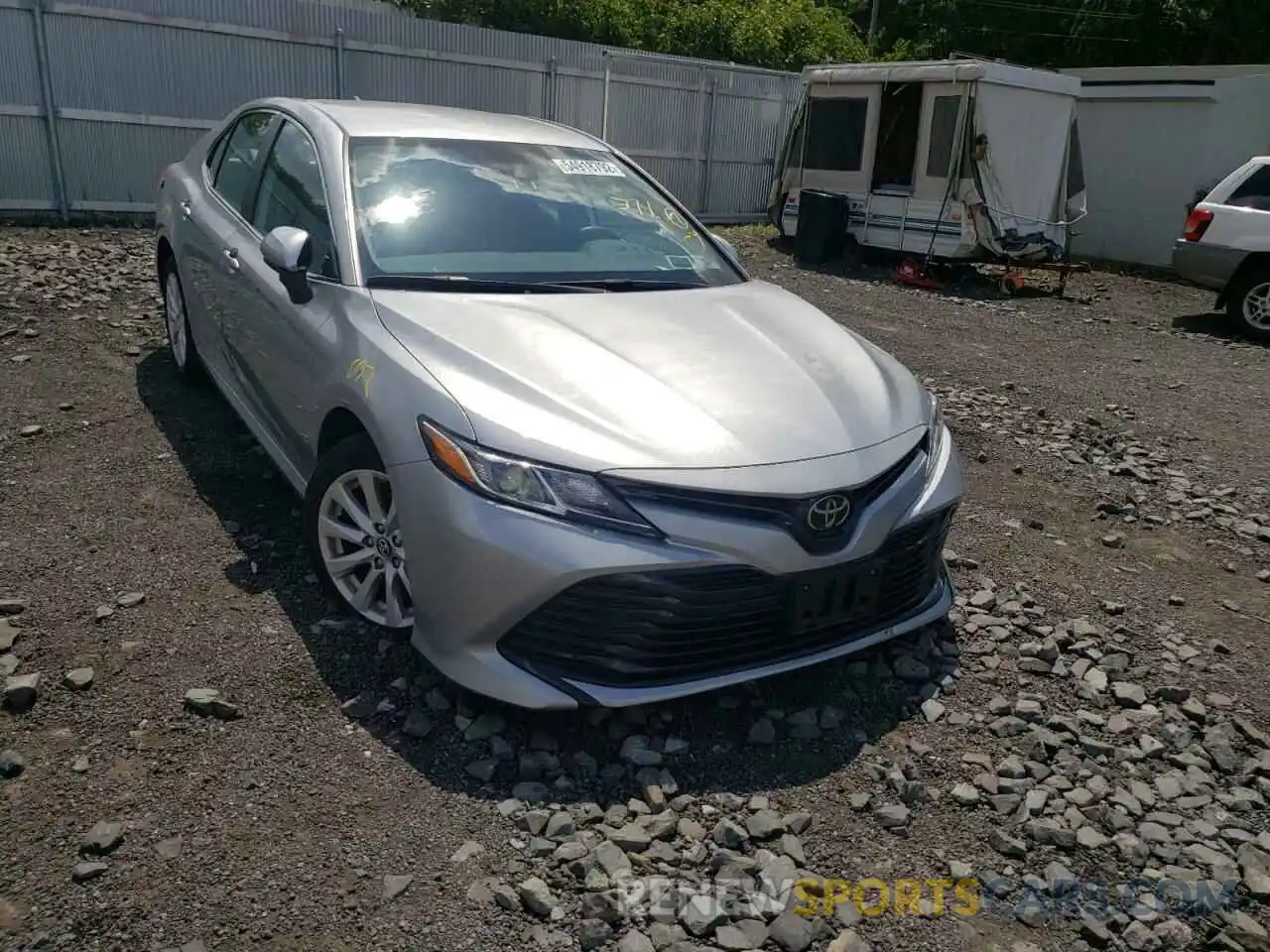 1 Photograph of a damaged car 4T1C11AK0LU873613 TOYOTA CAMRY 2020