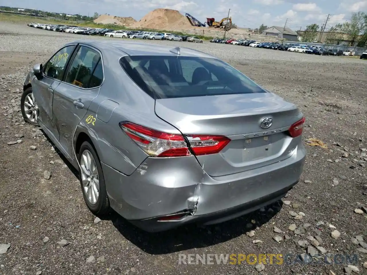 3 Photograph of a damaged car 4T1C11AK0LU873613 TOYOTA CAMRY 2020