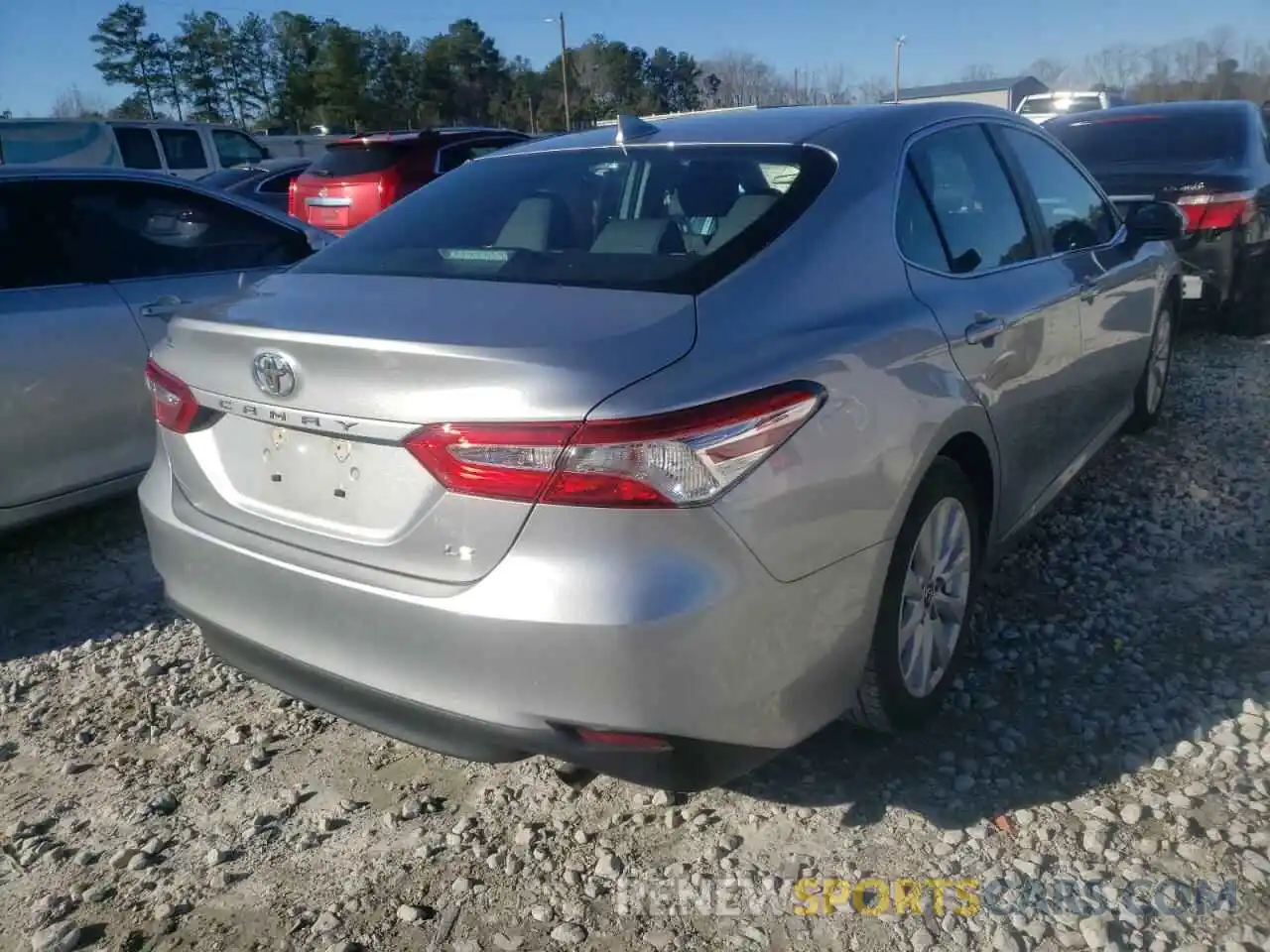 4 Photograph of a damaged car 4T1C11AK0LU876821 TOYOTA CAMRY 2020