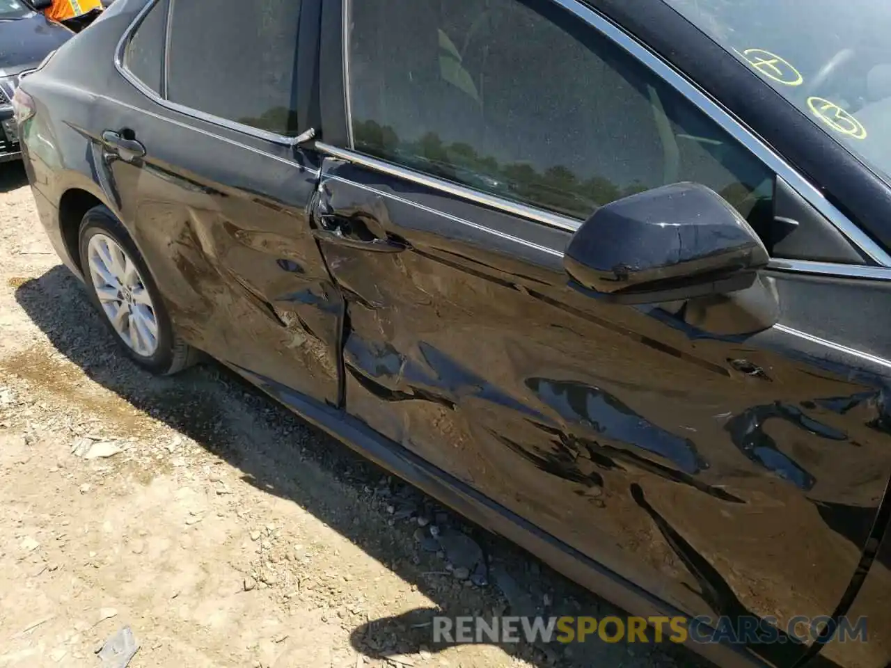 9 Photograph of a damaged car 4T1C11AK0LU876947 TOYOTA CAMRY 2020