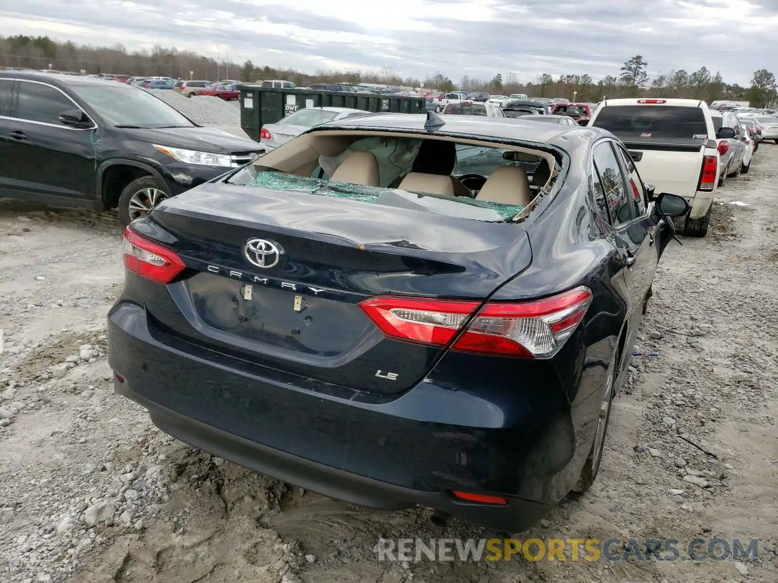 4 Photograph of a damaged car 4T1C11AK0LU881226 TOYOTA CAMRY 2020