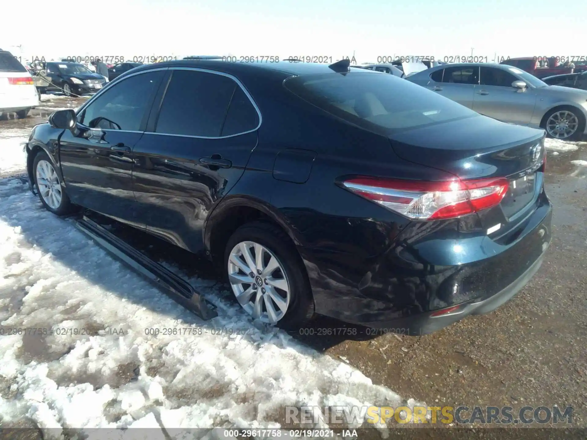 3 Photograph of a damaged car 4T1C11AK0LU883851 TOYOTA CAMRY 2020