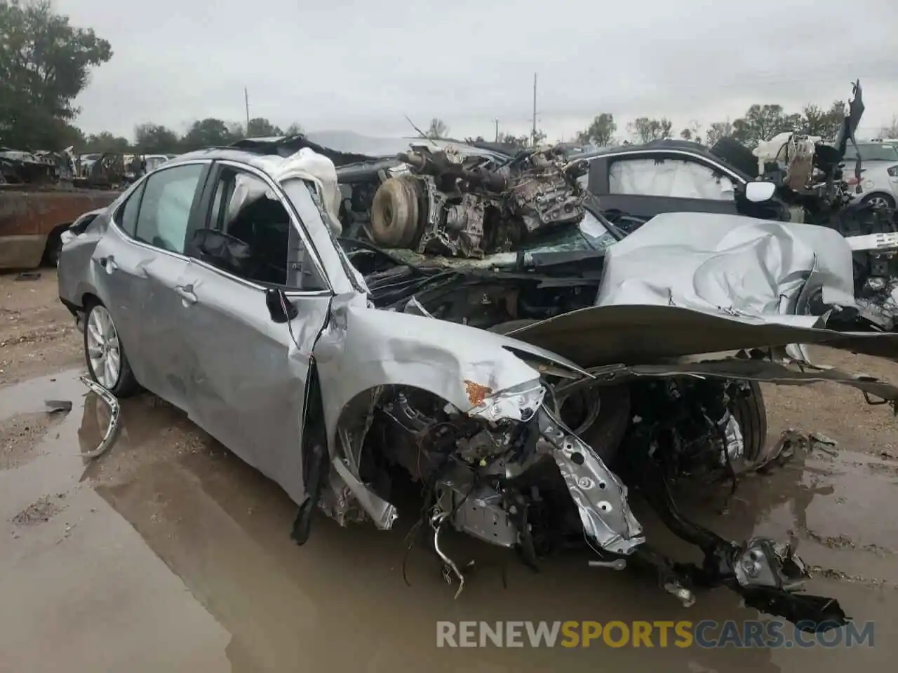 1 Photograph of a damaged car 4T1C11AK0LU899371 TOYOTA CAMRY 2020