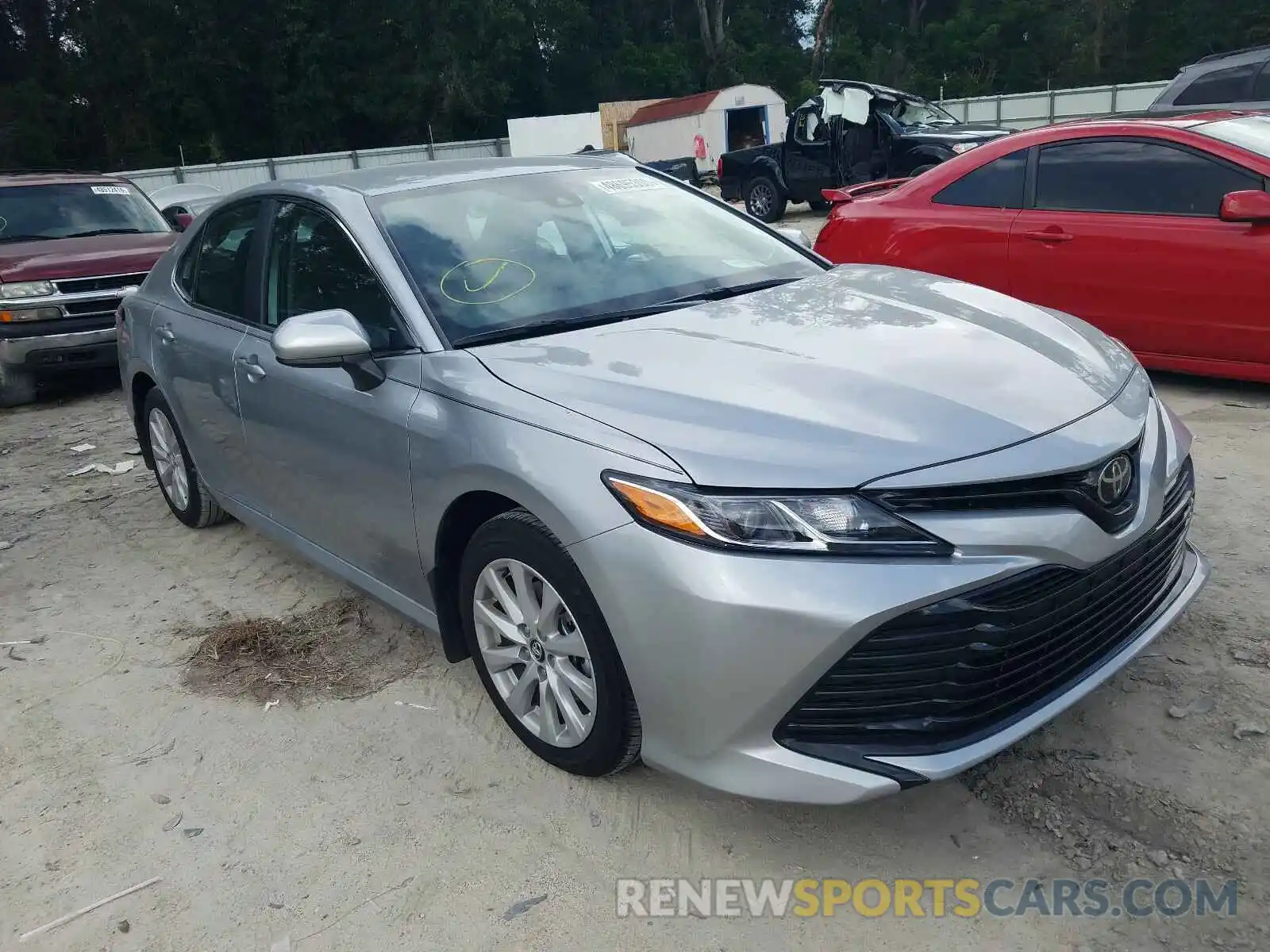 1 Photograph of a damaged car 4T1C11AK0LU909204 TOYOTA CAMRY 2020