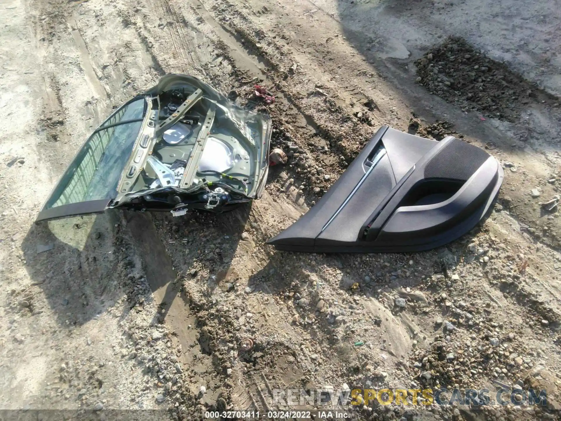 12 Photograph of a damaged car 4T1C11AK0LU912040 TOYOTA CAMRY 2020