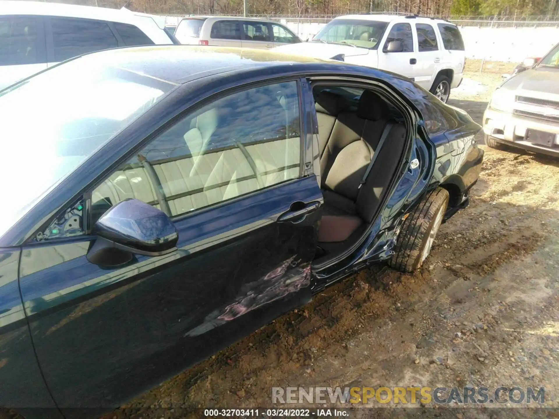 6 Photograph of a damaged car 4T1C11AK0LU912040 TOYOTA CAMRY 2020