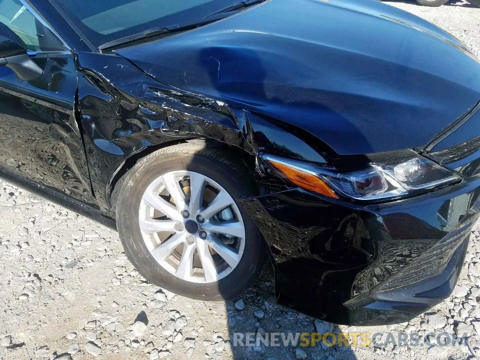 9 Photograph of a damaged car 4T1C11AK0LU912717 TOYOTA CAMRY 2020