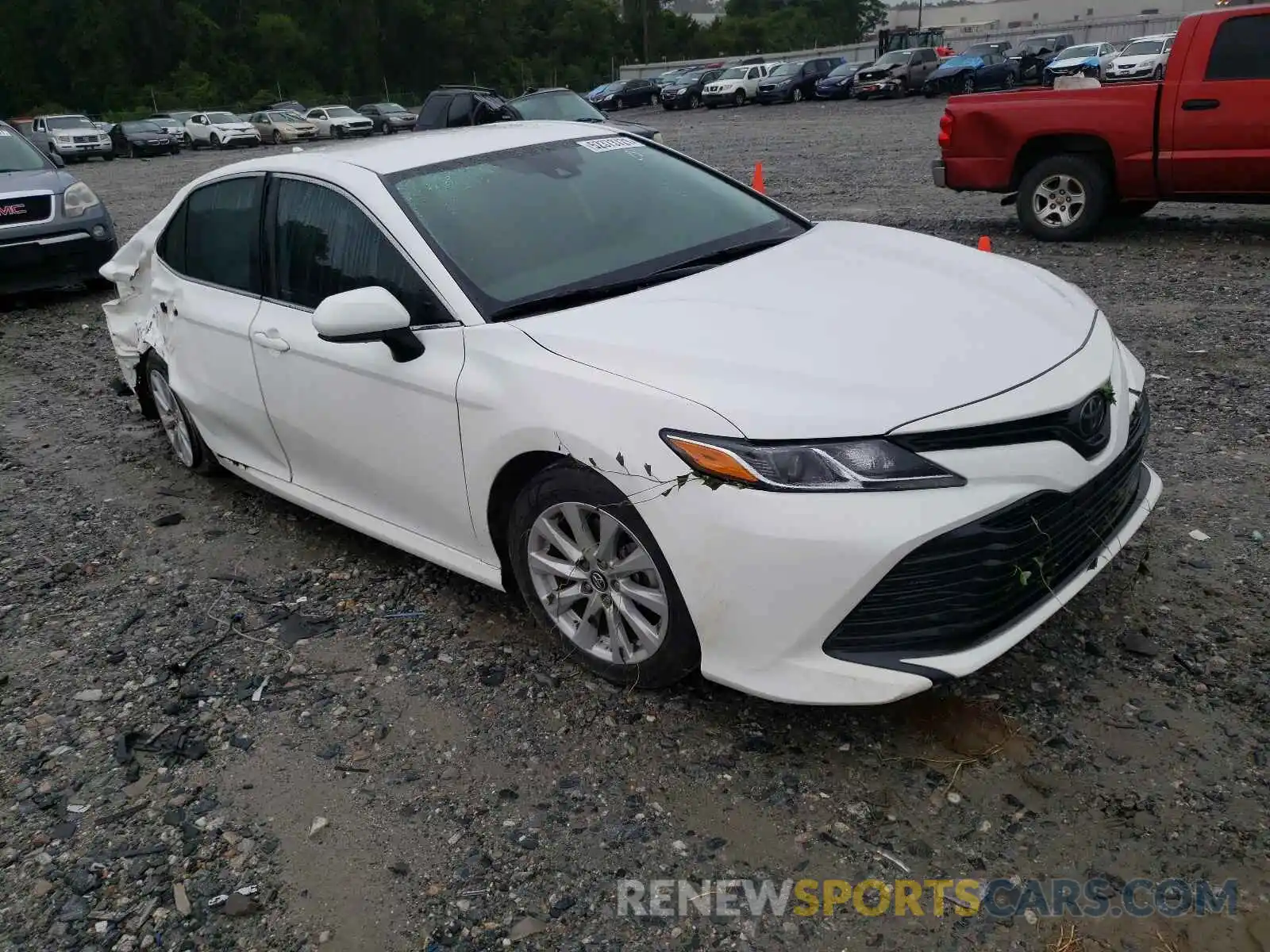 1 Photograph of a damaged car 4T1C11AK0LU914113 TOYOTA CAMRY 2020