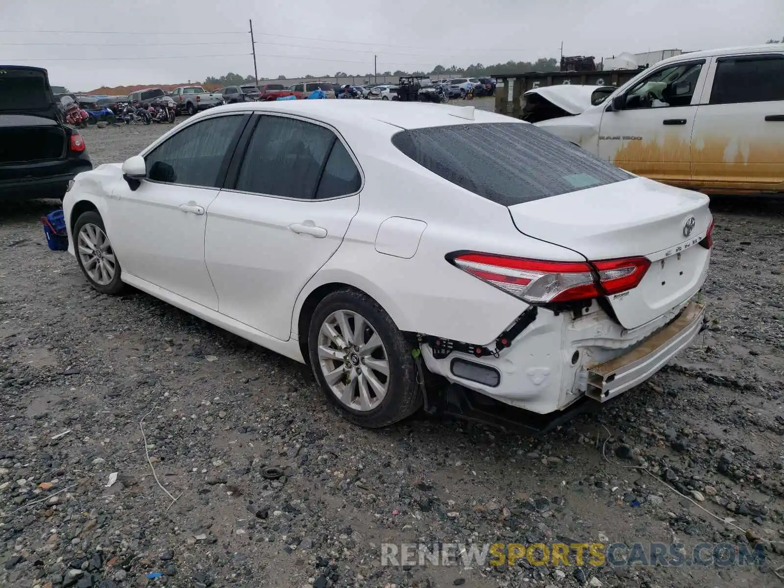 3 Photograph of a damaged car 4T1C11AK0LU914113 TOYOTA CAMRY 2020