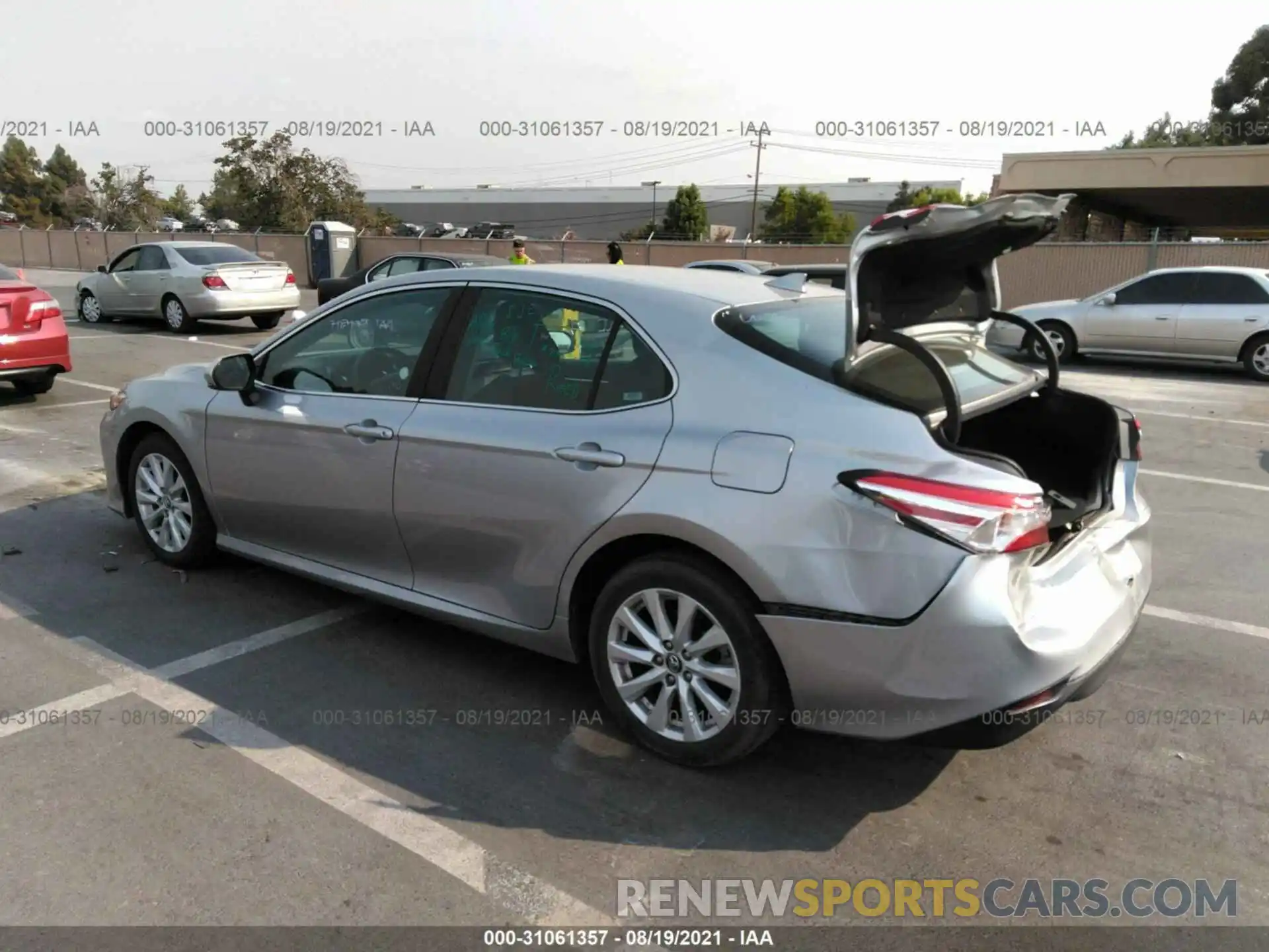 3 Photograph of a damaged car 4T1C11AK0LU915603 TOYOTA CAMRY 2020