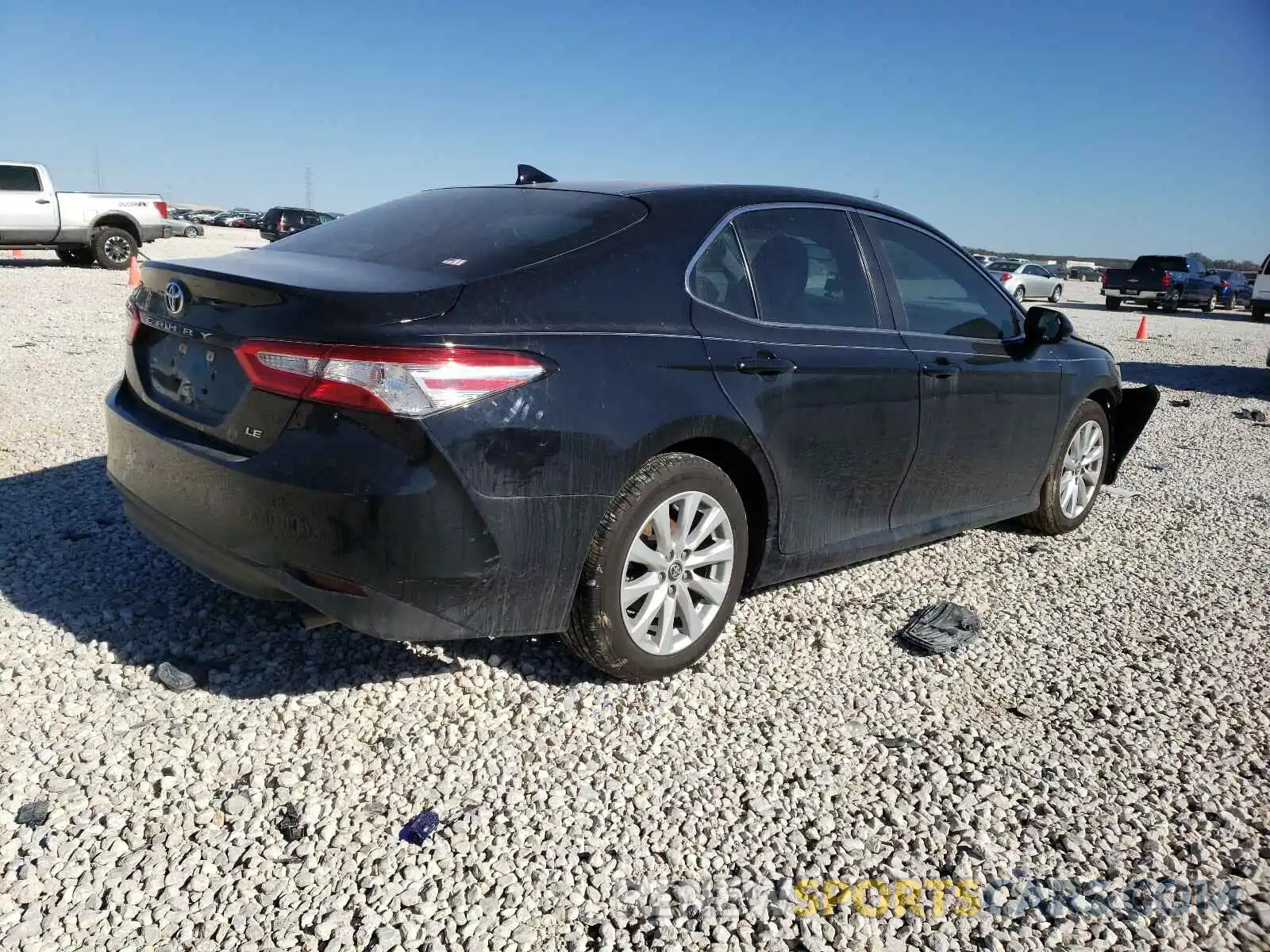 4 Photograph of a damaged car 4T1C11AK0LU918565 TOYOTA CAMRY 2020