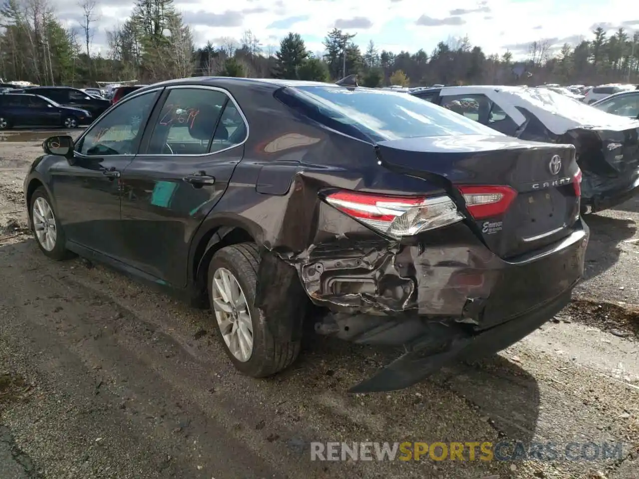 3 Photograph of a damaged car 4T1C11AK0LU919098 TOYOTA CAMRY 2020