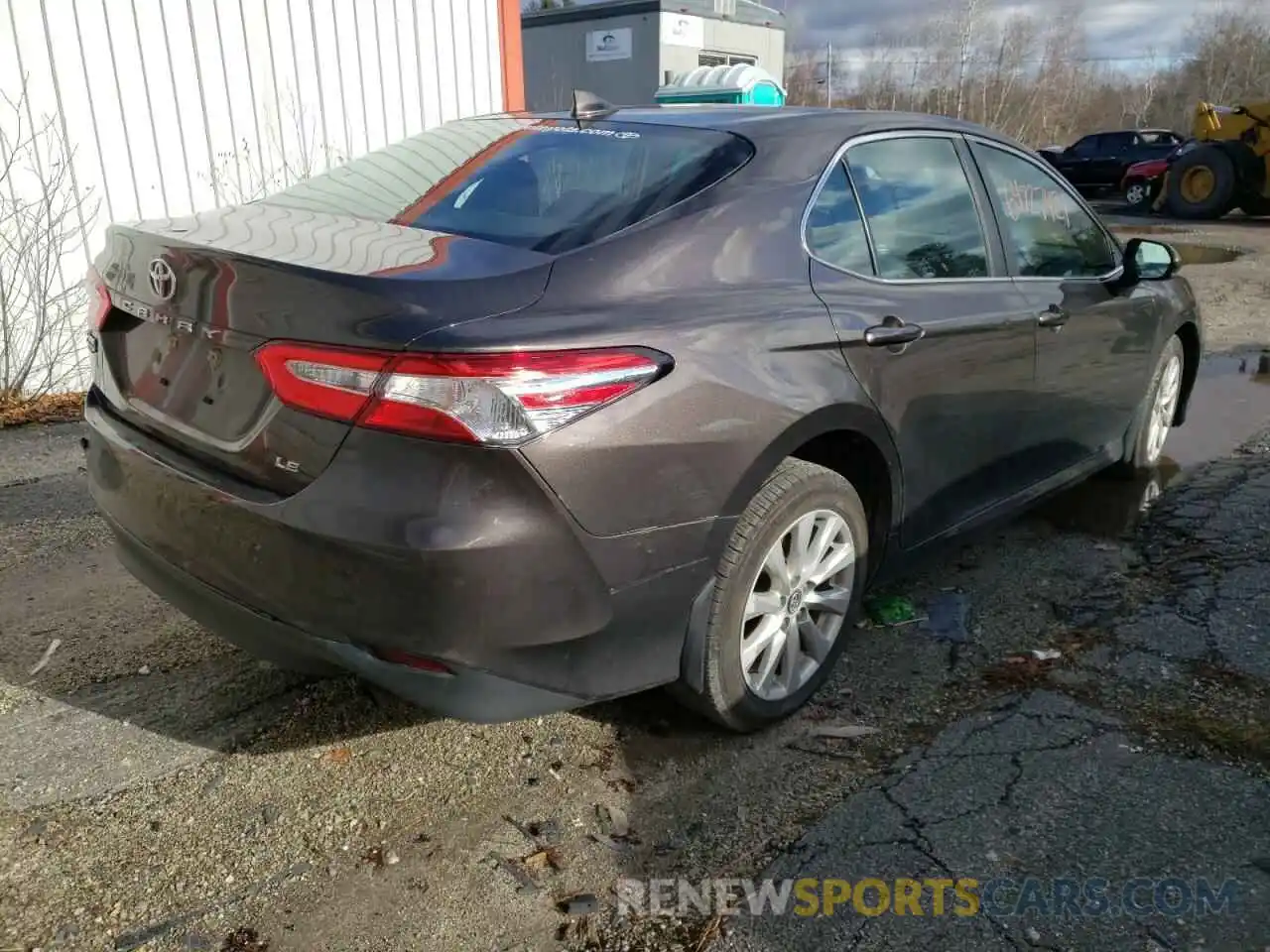 4 Photograph of a damaged car 4T1C11AK0LU919098 TOYOTA CAMRY 2020