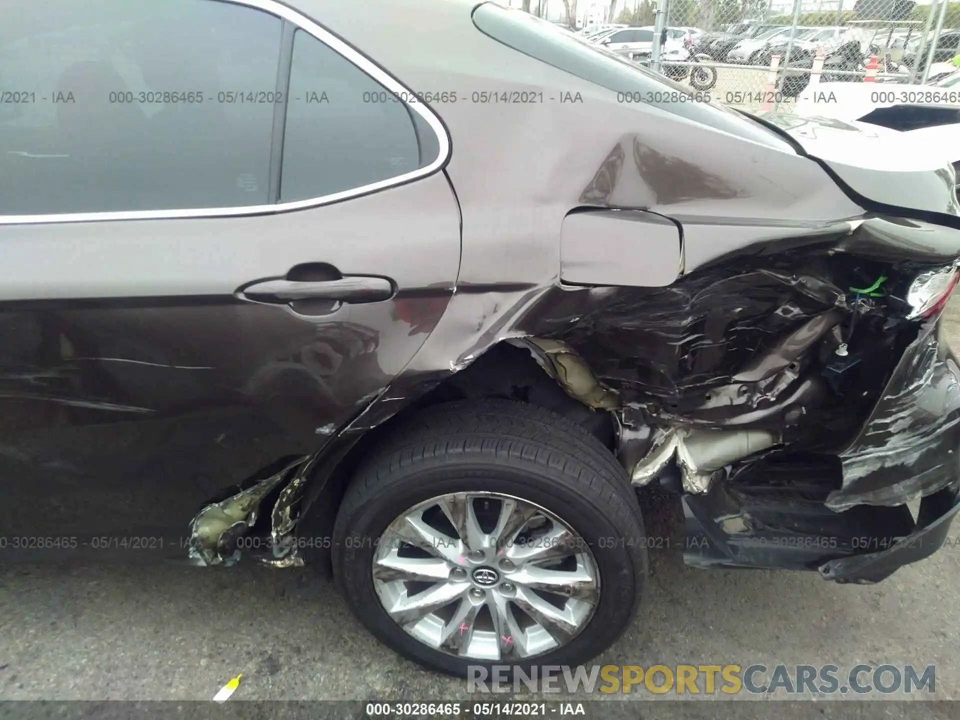 6 Photograph of a damaged car 4T1C11AK0LU920672 TOYOTA CAMRY 2020