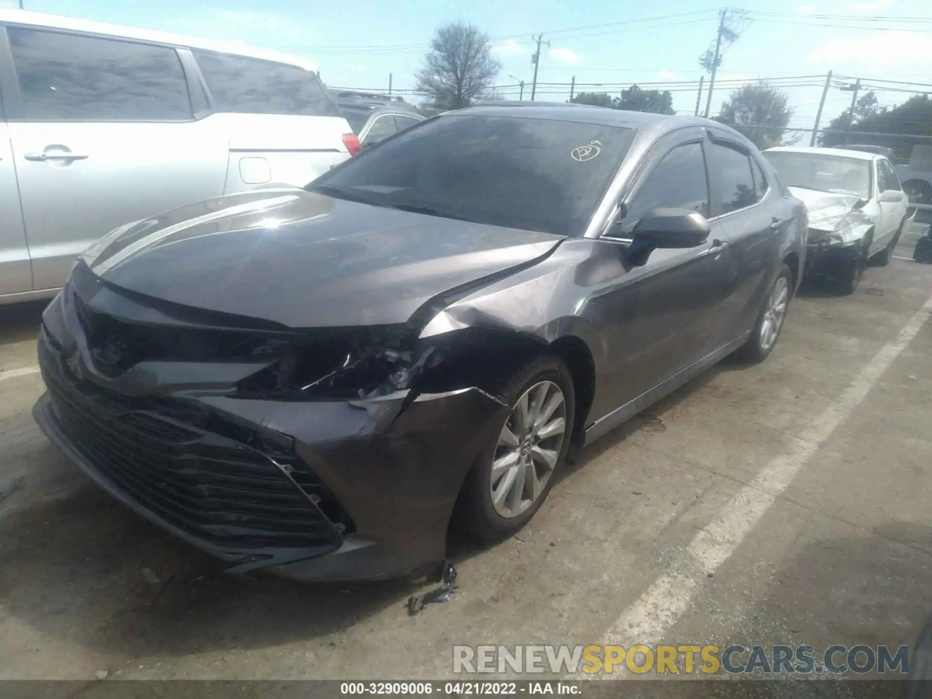 2 Photograph of a damaged car 4T1C11AK0LU921725 TOYOTA CAMRY 2020