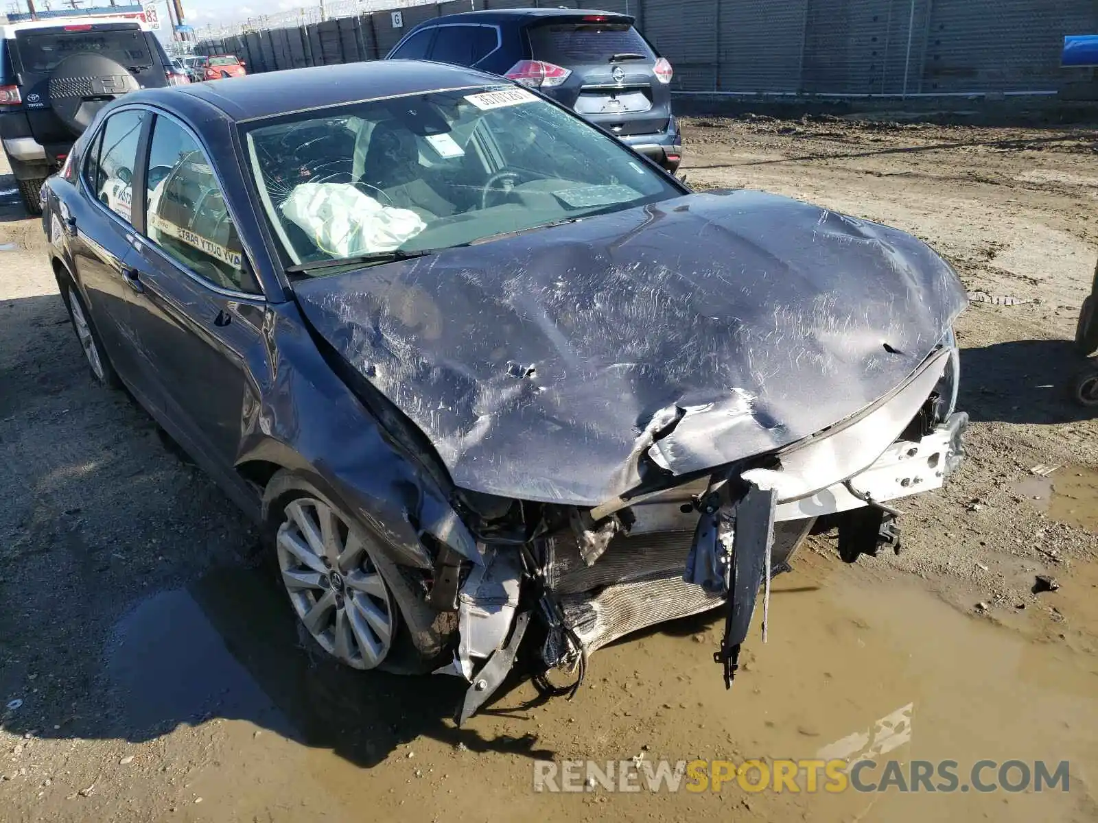 1 Photograph of a damaged car 4T1C11AK0LU927864 TOYOTA CAMRY 2020