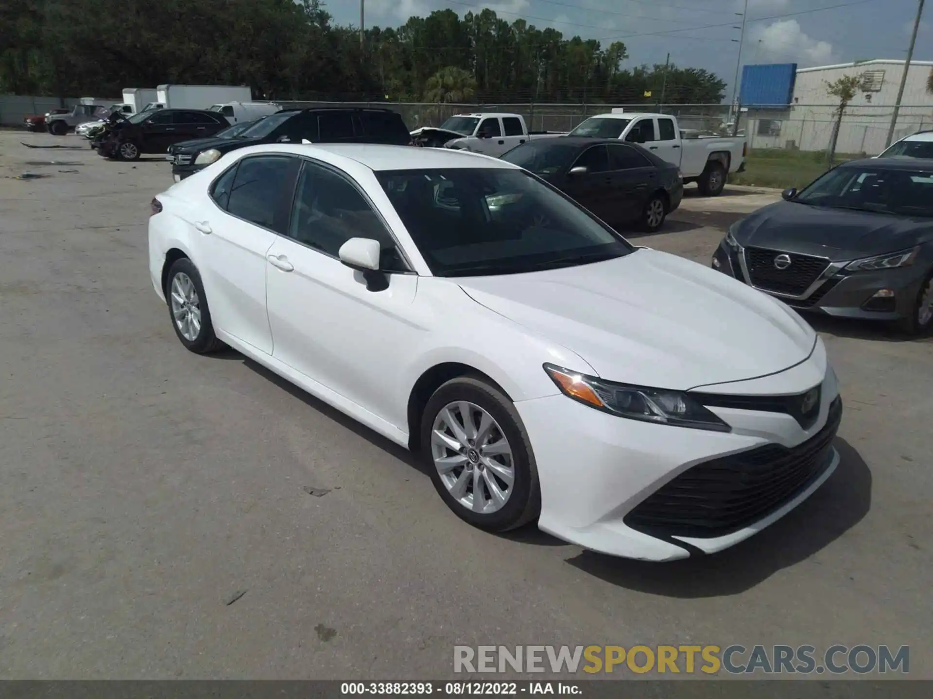 1 Photograph of a damaged car 4T1C11AK0LU928254 TOYOTA CAMRY 2020