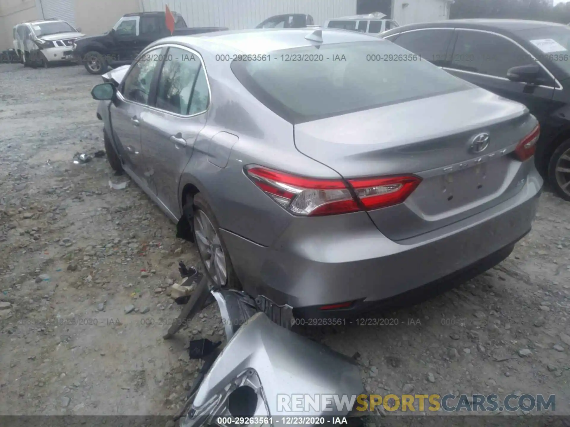 3 Photograph of a damaged car 4T1C11AK0LU928559 TOYOTA CAMRY 2020