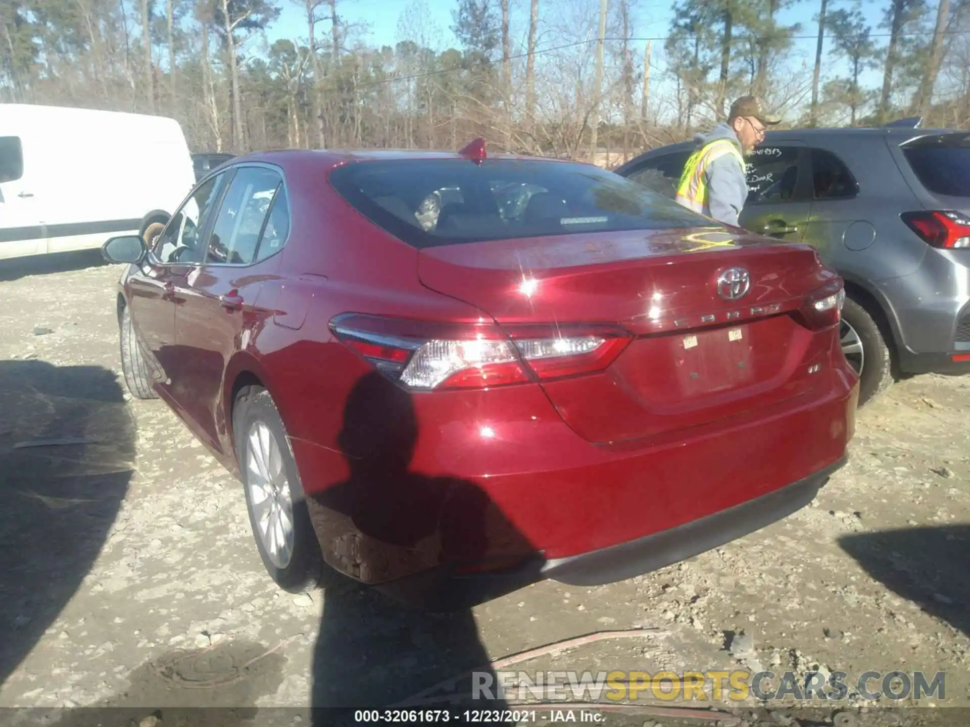 3 Photograph of a damaged car 4T1C11AK0LU928691 TOYOTA CAMRY 2020