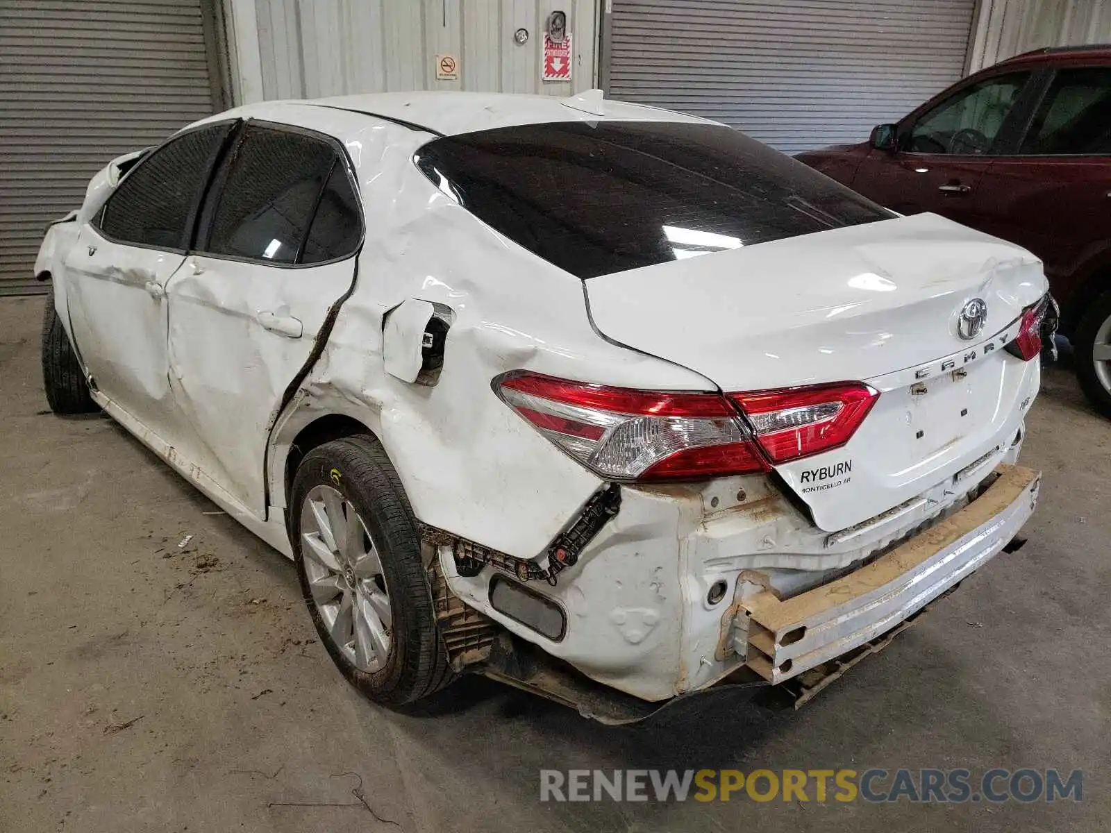 3 Photograph of a damaged car 4T1C11AK0LU928979 TOYOTA CAMRY 2020