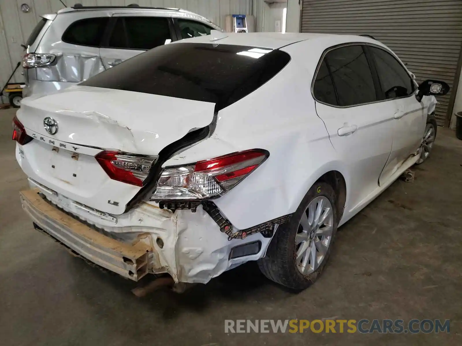 4 Photograph of a damaged car 4T1C11AK0LU928979 TOYOTA CAMRY 2020