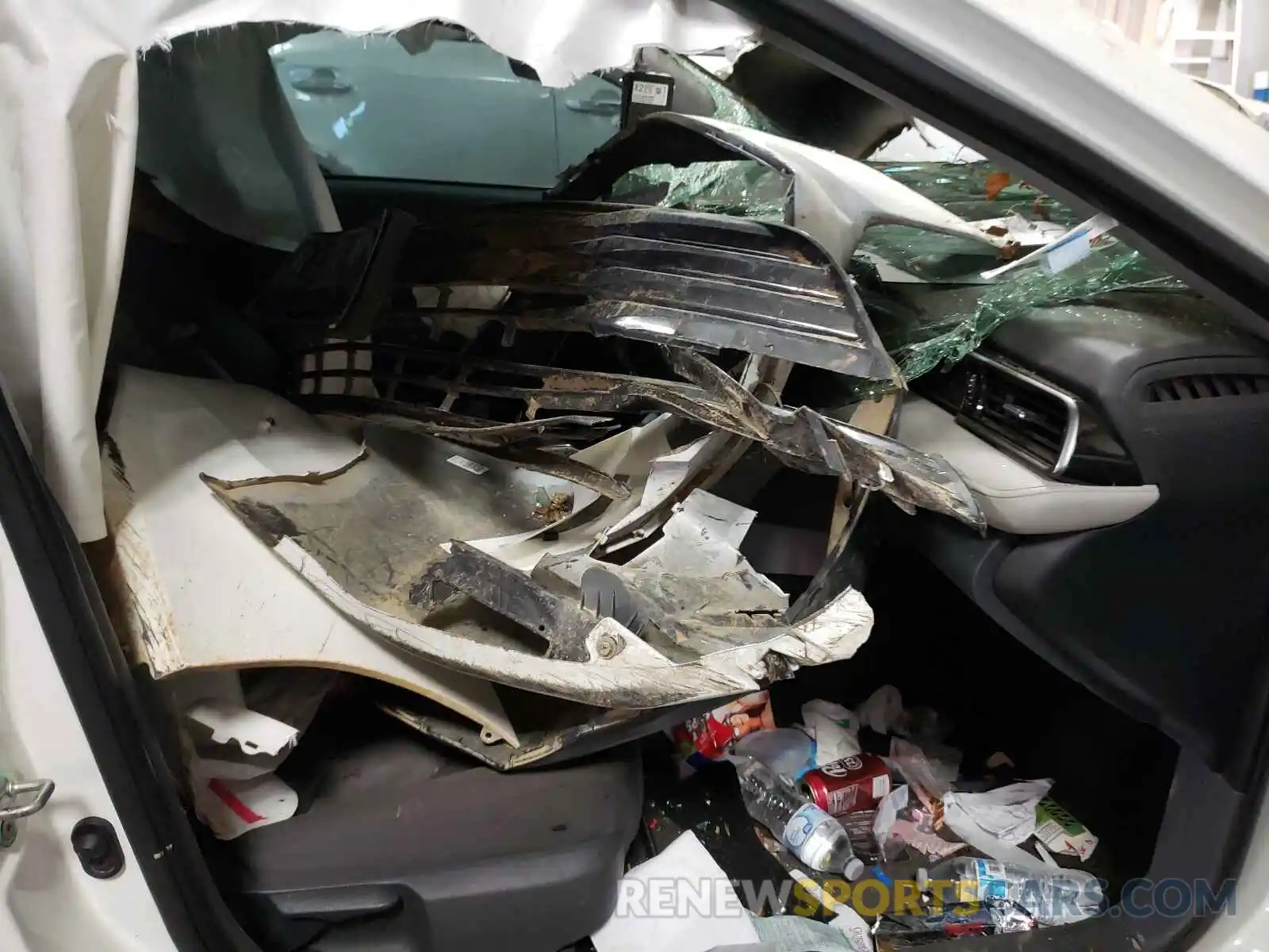 5 Photograph of a damaged car 4T1C11AK0LU928979 TOYOTA CAMRY 2020