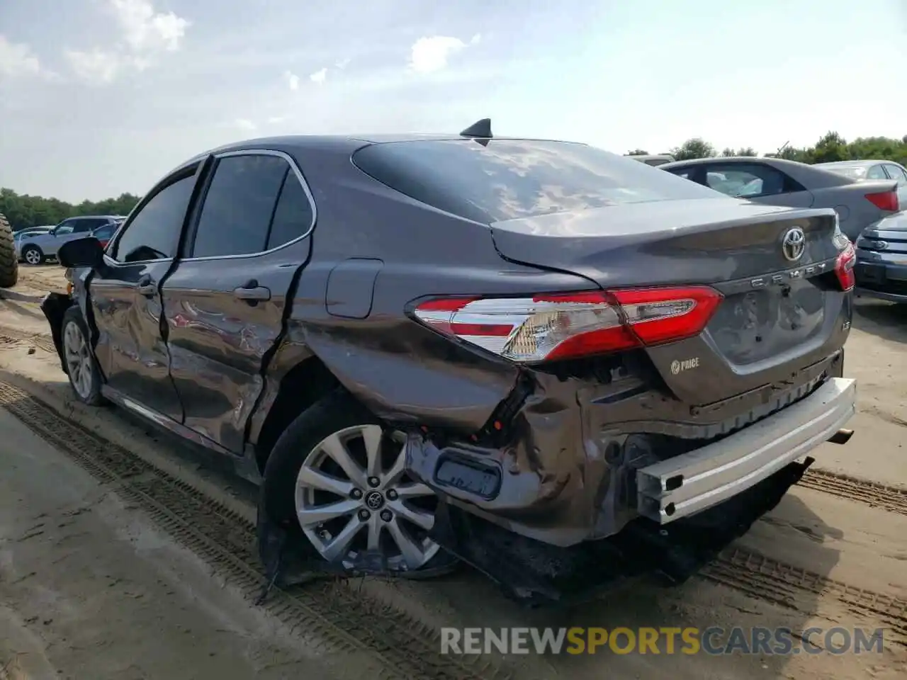 3 Photograph of a damaged car 4T1C11AK0LU932451 TOYOTA CAMRY 2020