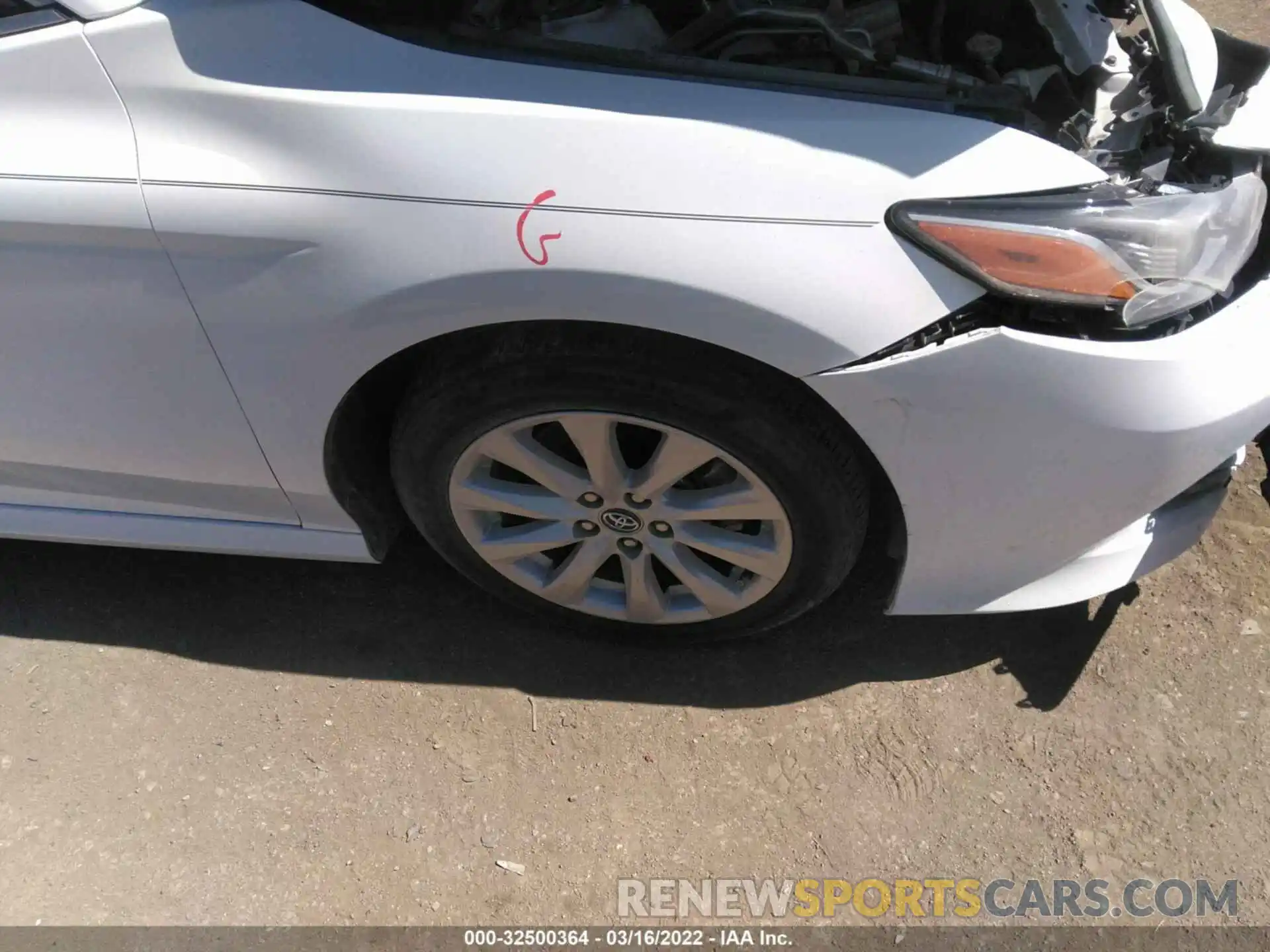 14 Photograph of a damaged car 4T1C11AK0LU937889 TOYOTA CAMRY 2020