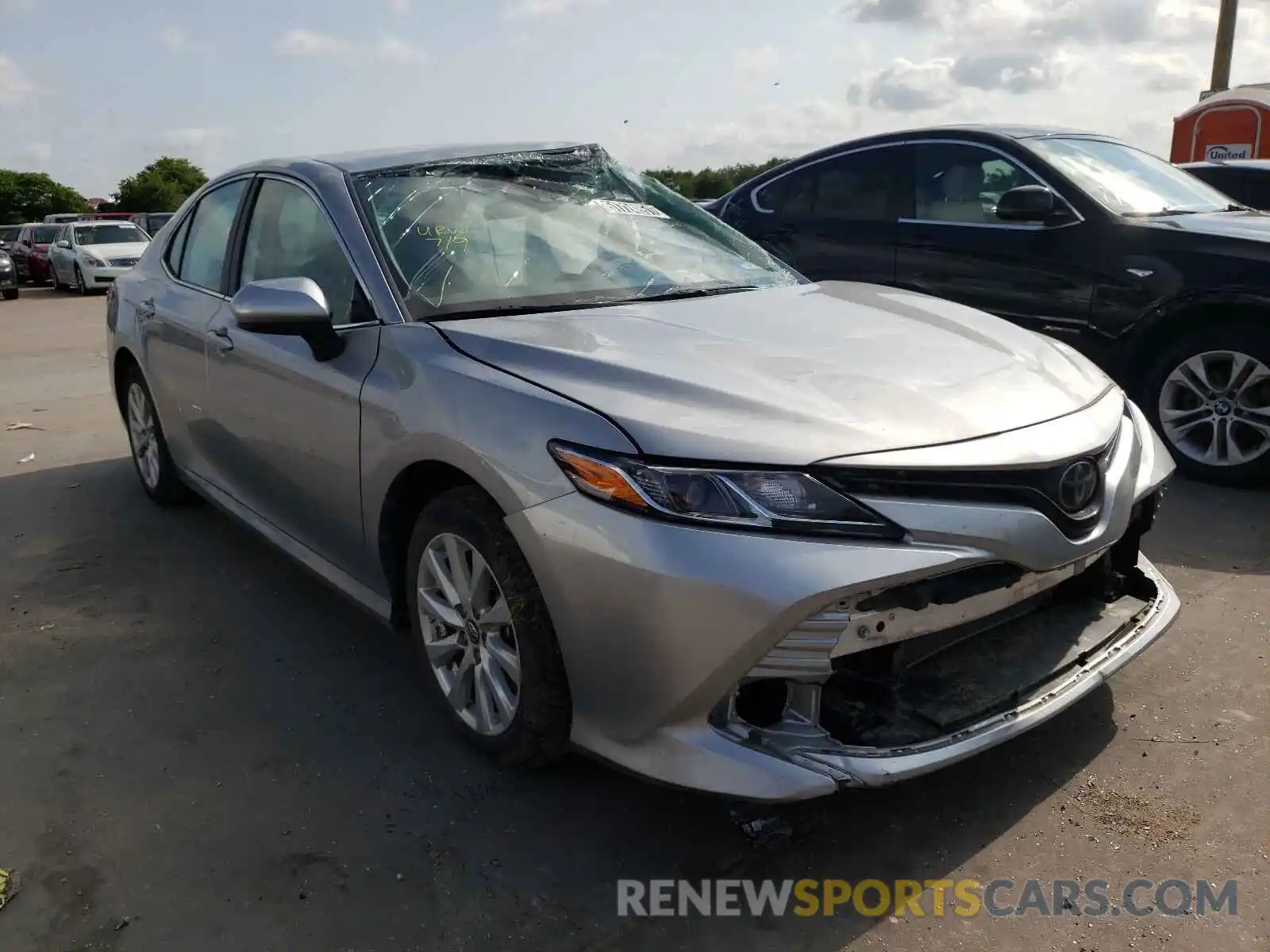 1 Photograph of a damaged car 4T1C11AK0LU941117 TOYOTA CAMRY 2020