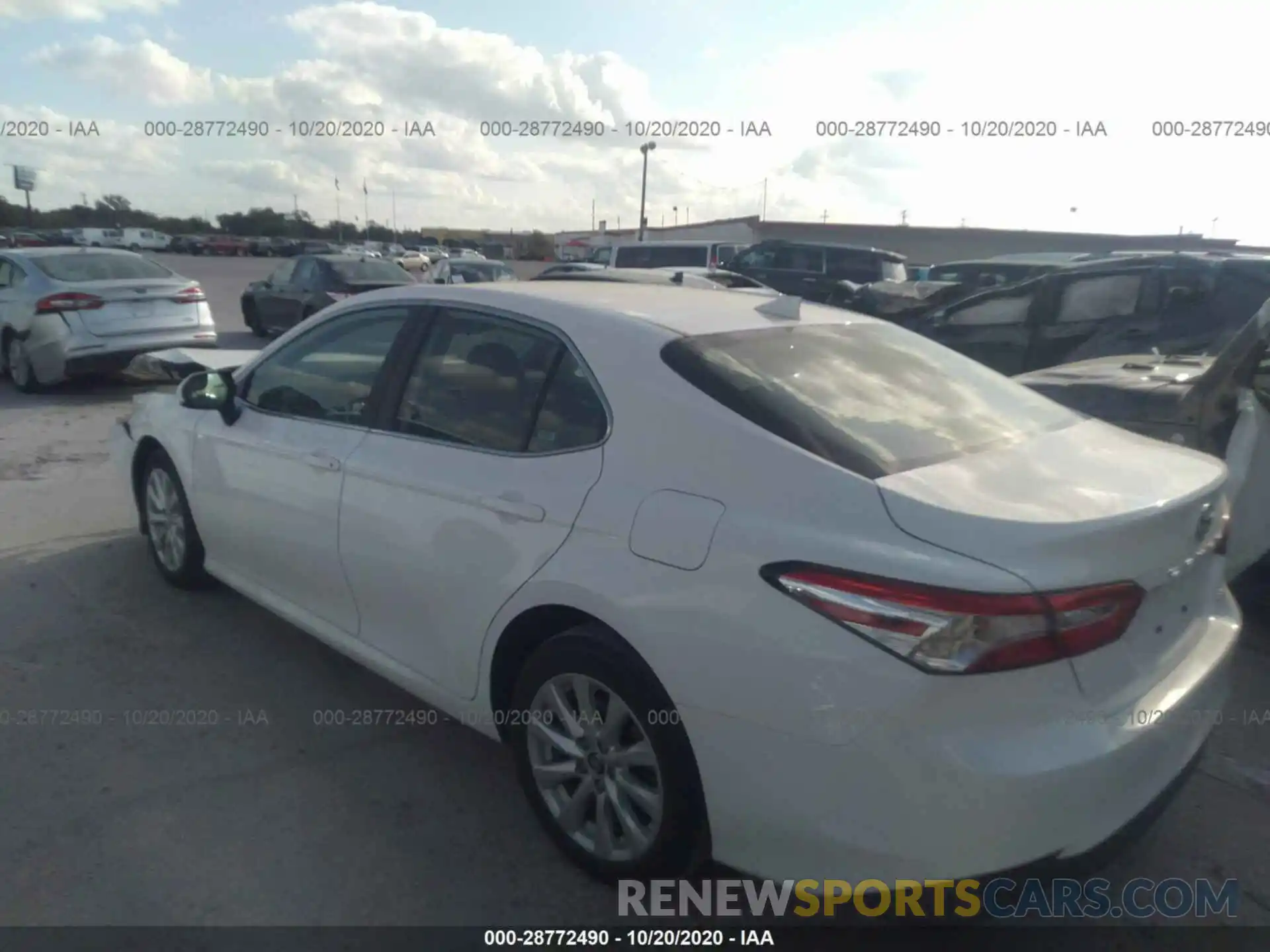 3 Photograph of a damaged car 4T1C11AK0LU941540 TOYOTA CAMRY 2020