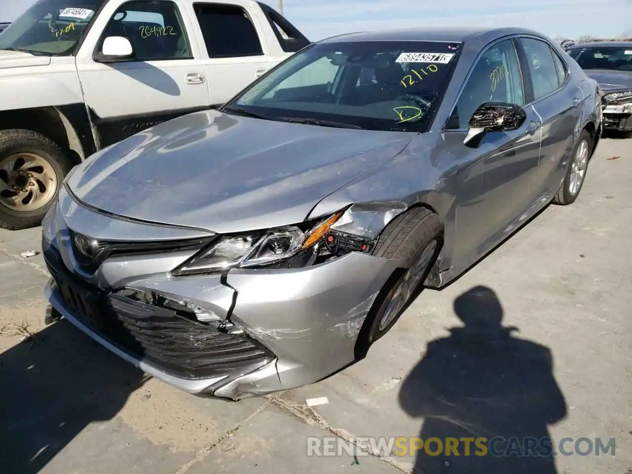 2 Photograph of a damaged car 4T1C11AK0LU942252 TOYOTA CAMRY 2020