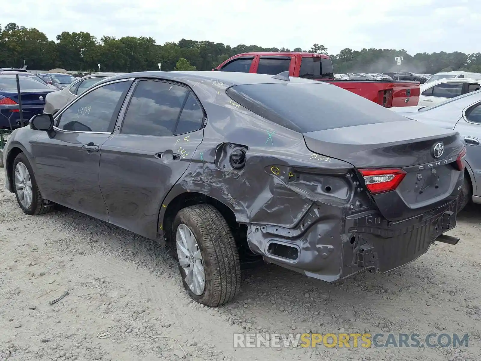 3 Photograph of a damaged car 4T1C11AK0LU951095 TOYOTA CAMRY 2020