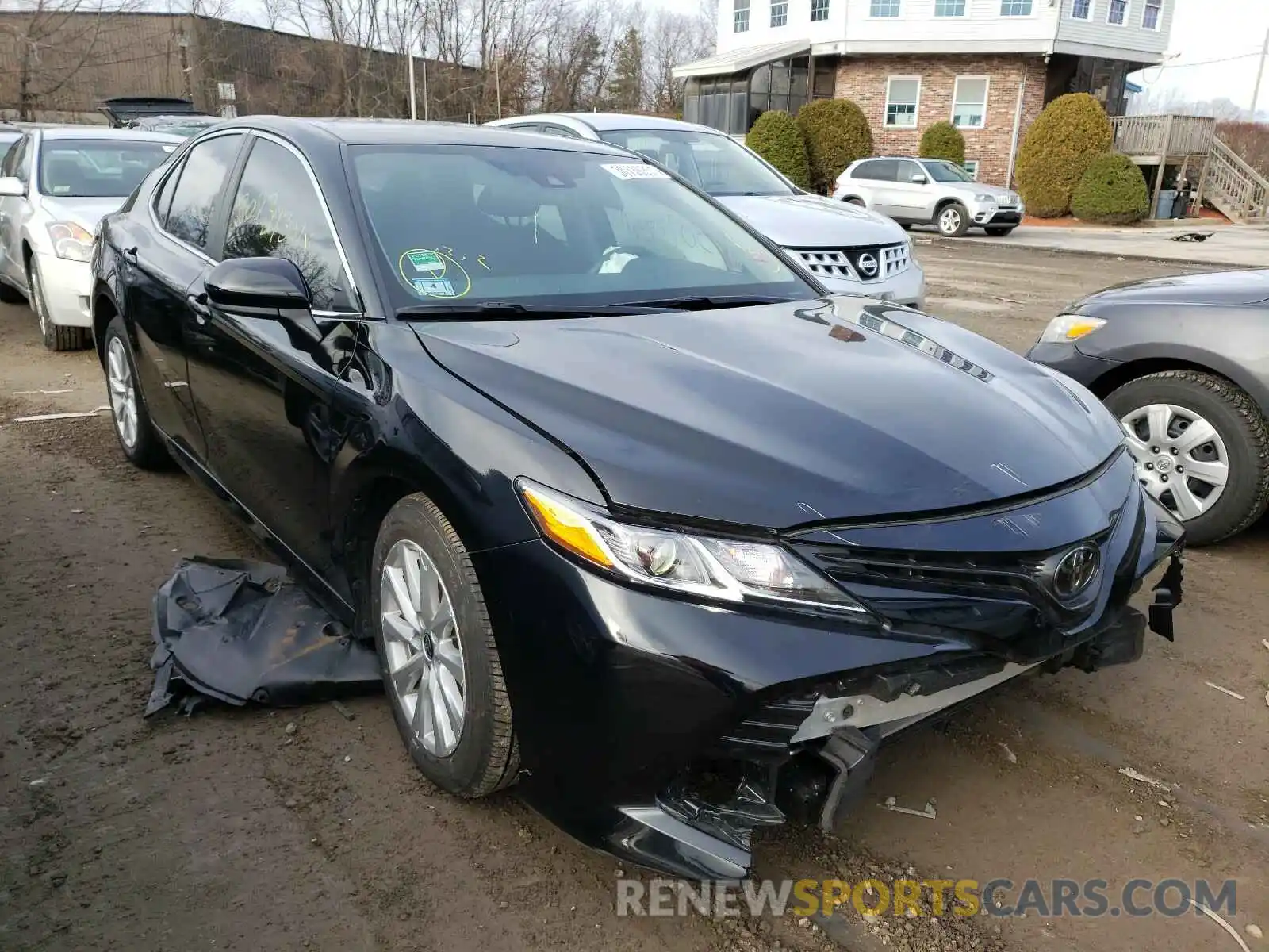 1 Photograph of a damaged car 4T1C11AK0LU951260 TOYOTA CAMRY 2020