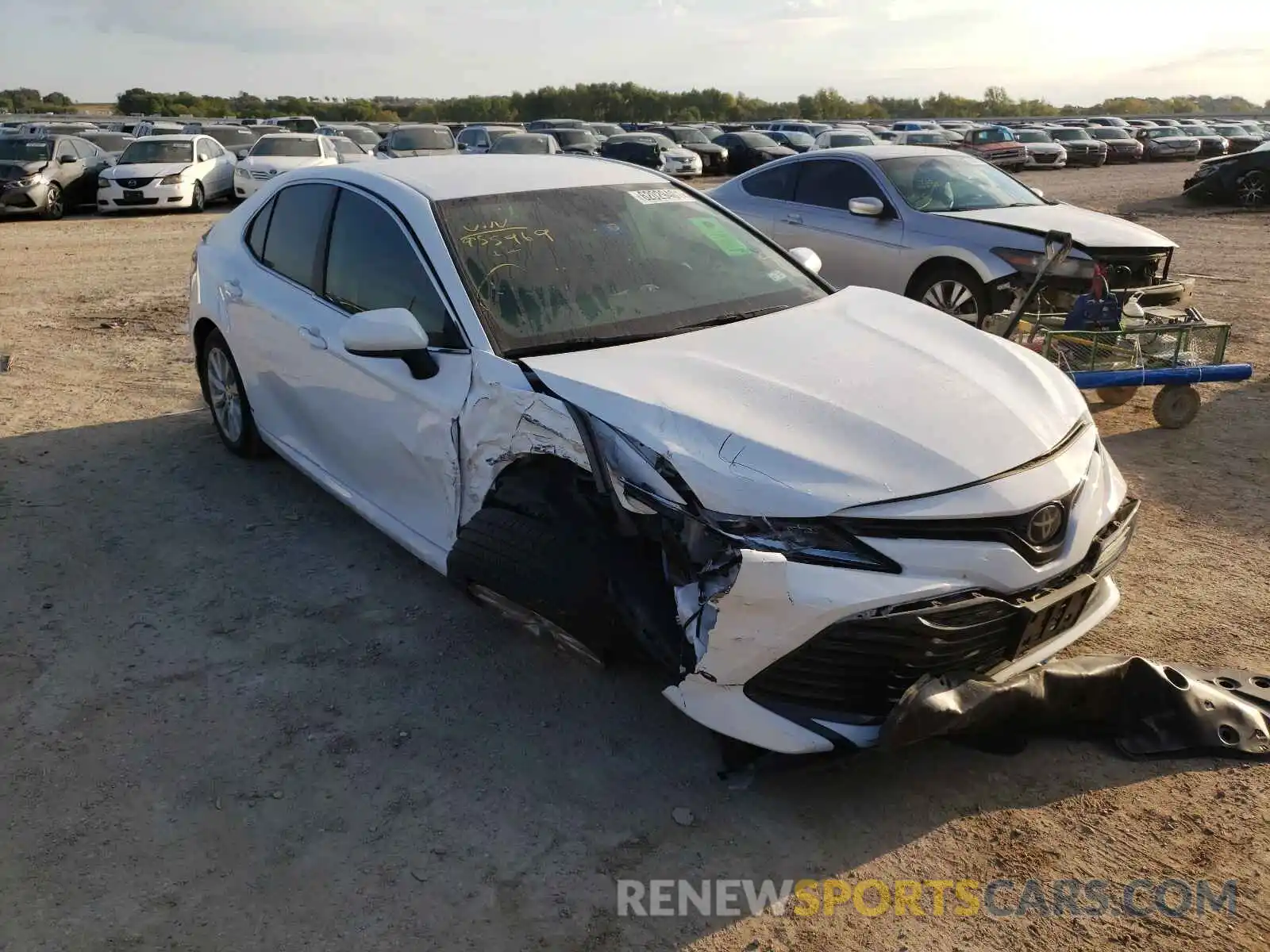 1 Photograph of a damaged car 4T1C11AK0LU955969 TOYOTA CAMRY 2020